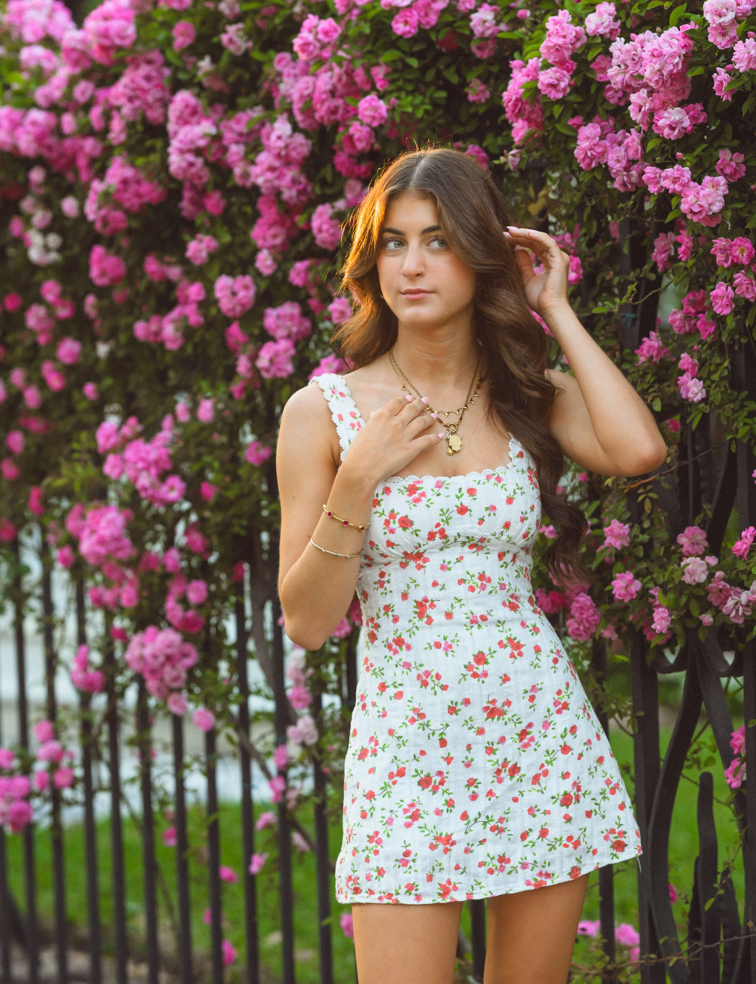 downtown-charleston-historic-streets-senior-portraits-98.jpg