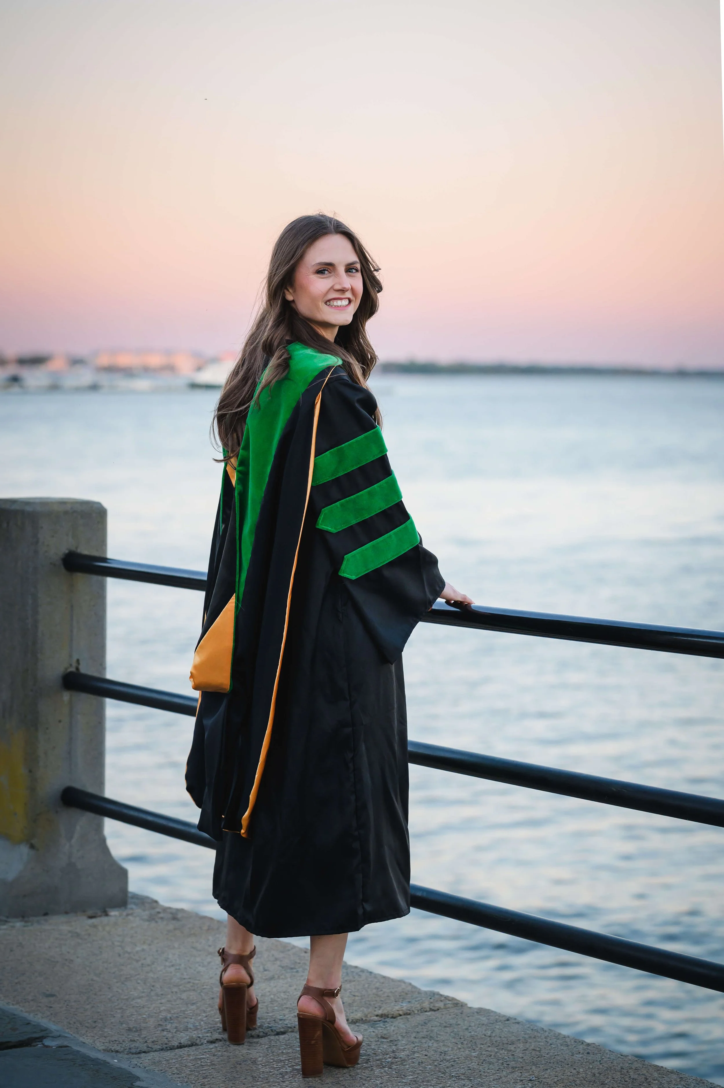 charleston-senior-portraits-charleton-harbor-19.jpg