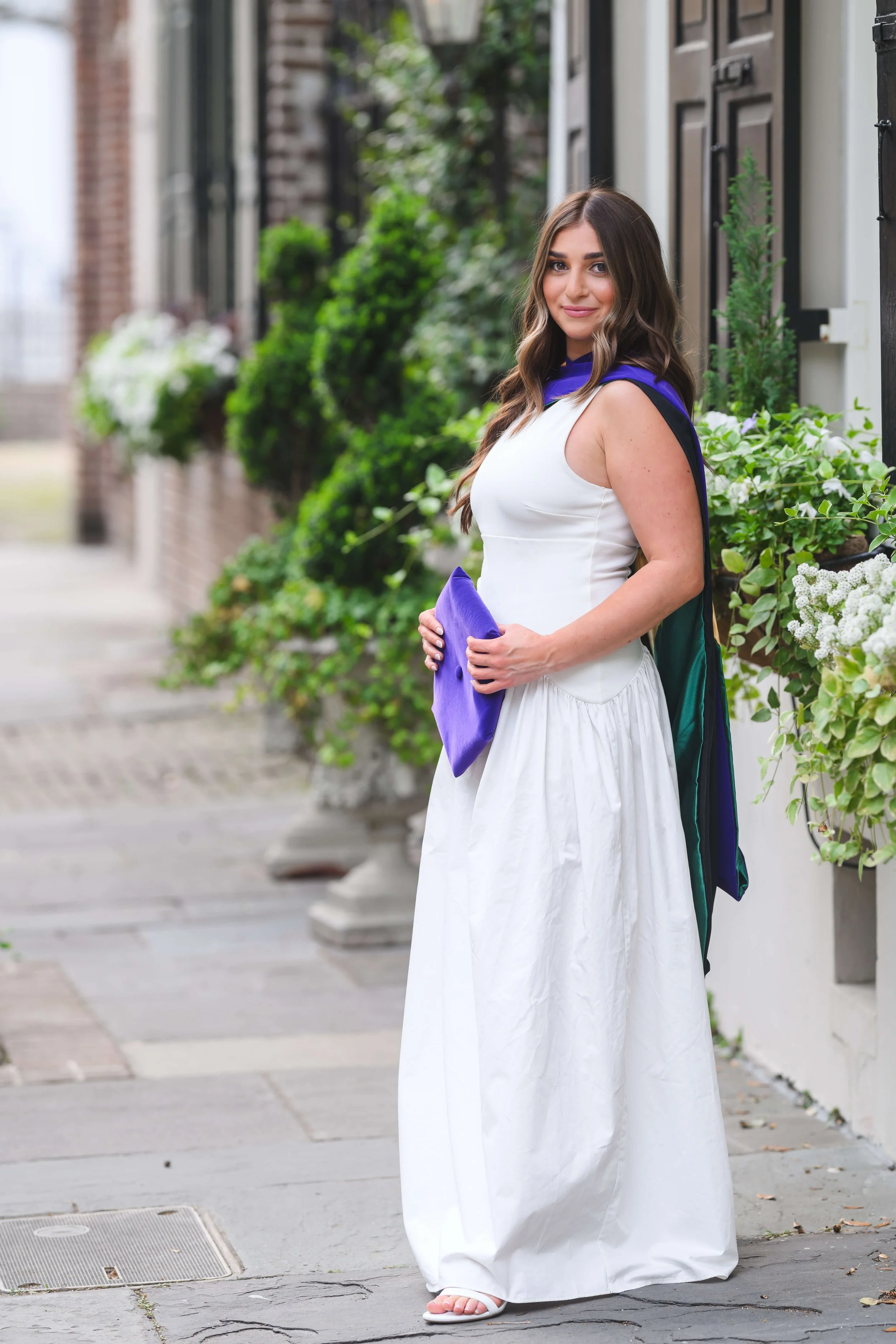 downtown-charleston-historic-streets-senior-portraits-65.jpg