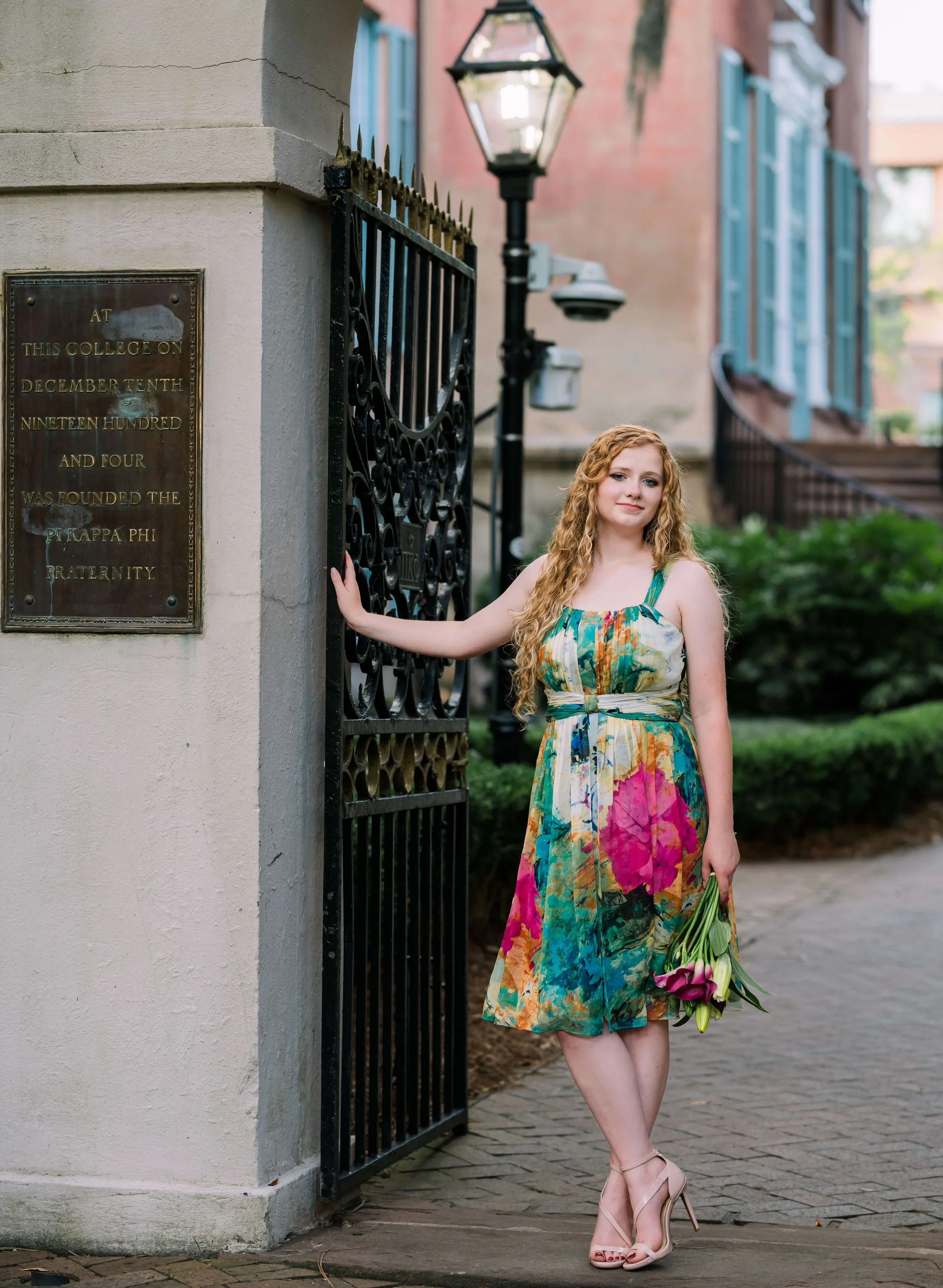 college-of-charleston-senior-photos-on-campus-33.jpg