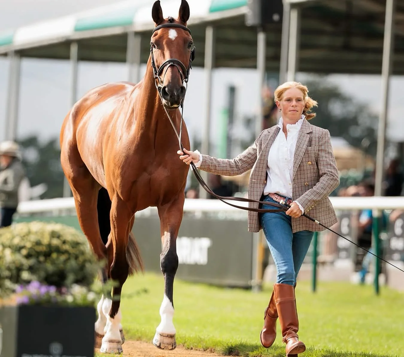 ✨ Flashback to last year’s Burghley Horse Trials ✨
The incredible Ros Canter styled in our Langley Blazer and Burford Blouse – timeless Hunt & Hall elegance from field to finish line. 🐎🤍
Wishing Ros the very best of luck this year