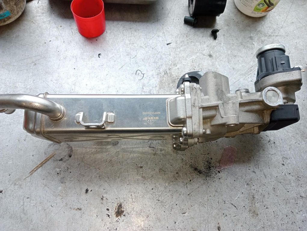 EGR-cooler-valve-exhaust-gas-recirculation-system-emission-leak-repair