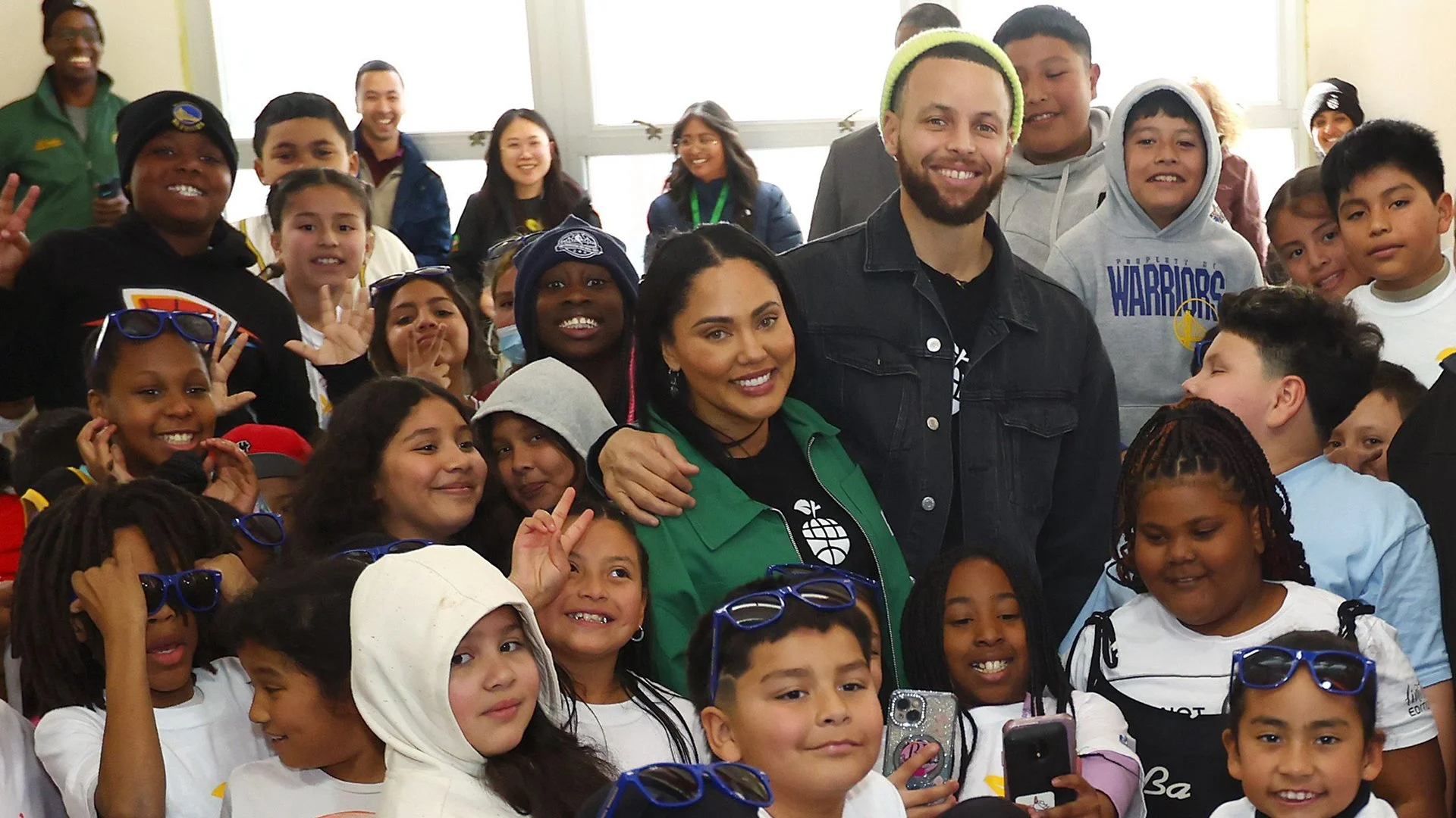 Winning Bid Revealed for “A Seat at the Table” Charity Lunch Auction with Warren Buffett, Stephen Curry &amp; Ayesha Curry