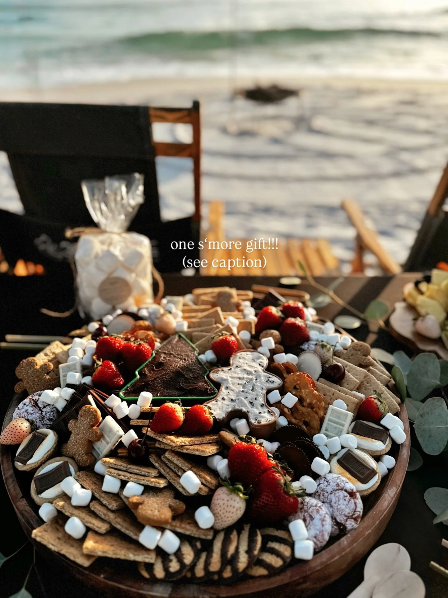 one s&rsquo;more thing!!! with these boards being a winter hit- we&rsquo;re gifting 20% off all s&rsquo;mores boards booked by 12/24! Merry molten, chocolatey Christmas from us 🎅🏼🍪🎁✨

Visit Gather30a.com to add to your order!