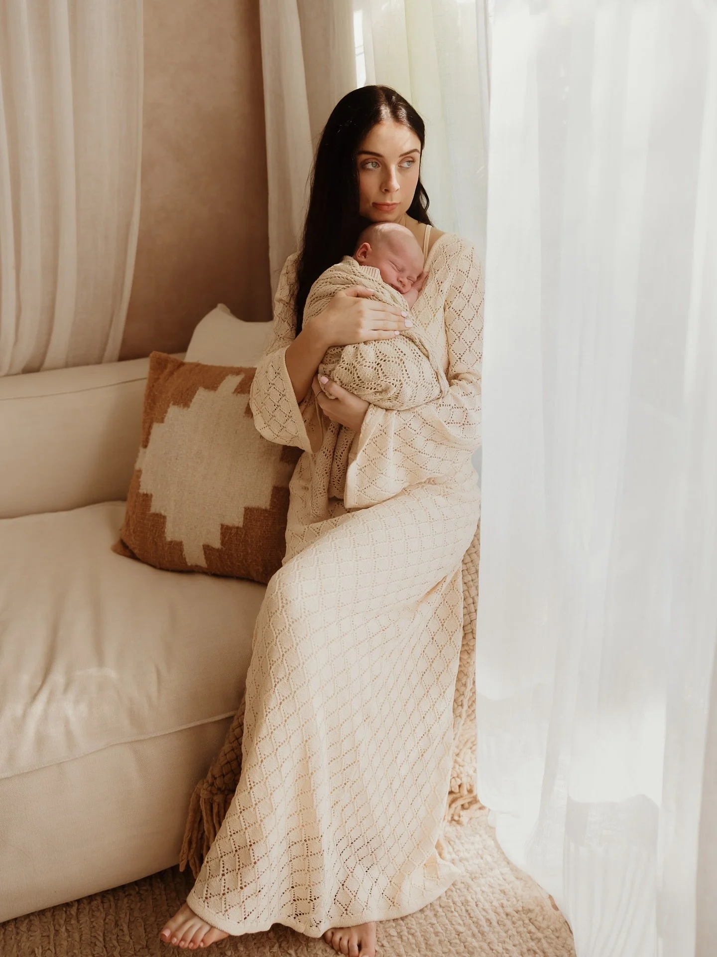 The most precious studio snuggles 

#Sydneynewbornphotographer
#Sydneymaternityphotographer
#Sydneyfamilyphotographer