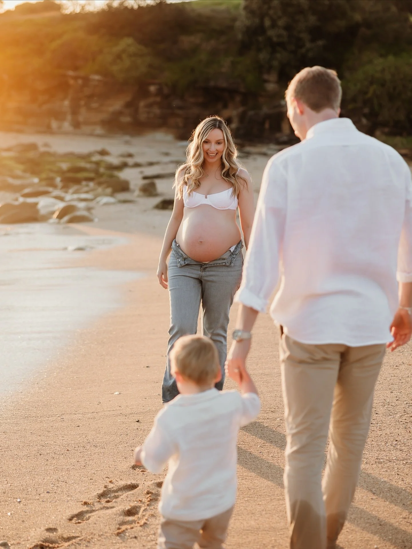 Patiently waiting for their newest arrival 
#Sydneynewbornphotographer
#Sydneymaternityphotographer
#Sydneyfamilyphotographer