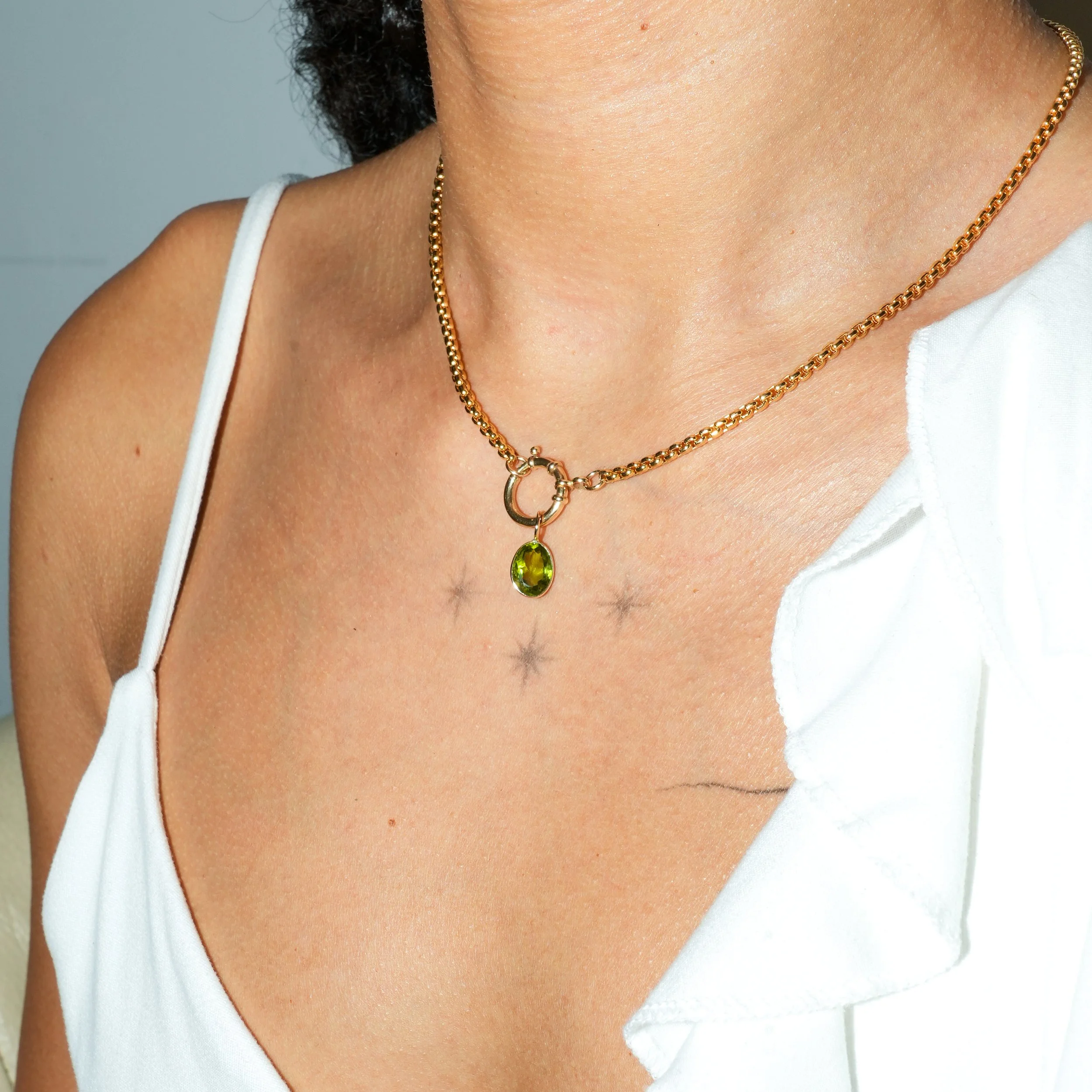 1846-1849_Peridot_14ky_neck_09-07-2025 1.jpg