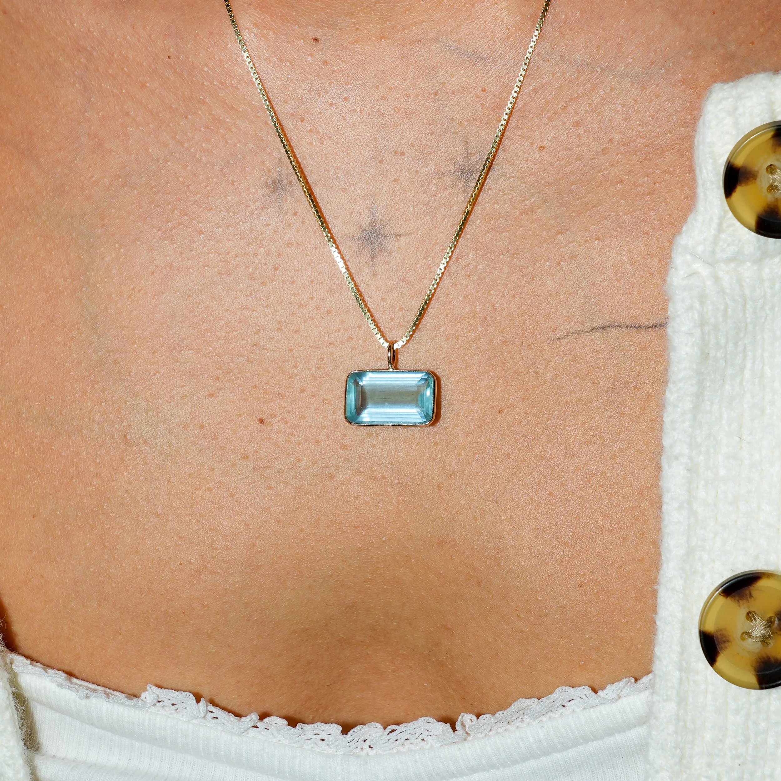 1940_Aquamarine_14ky_neck_09-14-2025 2.jpg