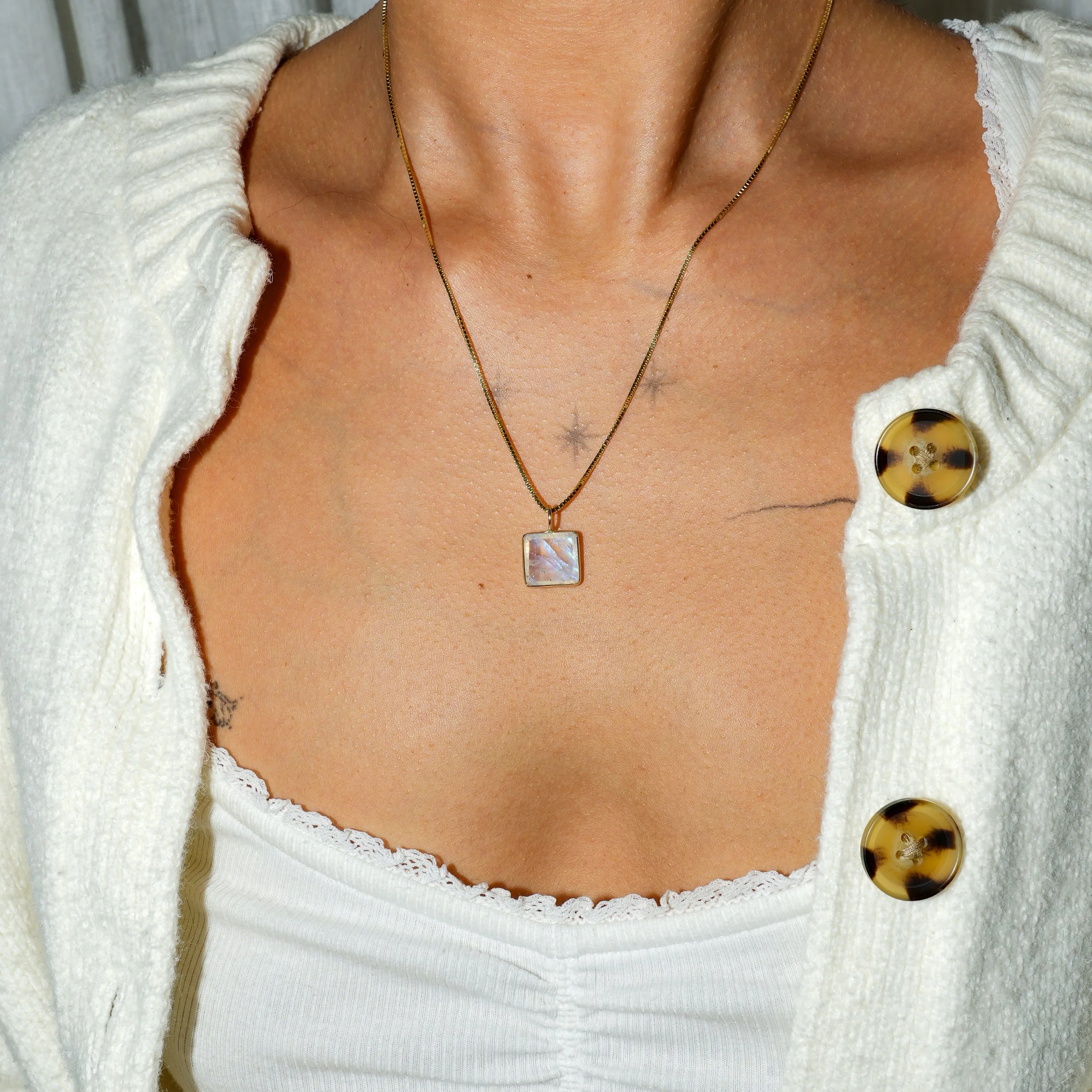 2057_Moonstone_14ky_neck_09-14-2025 4.jpg