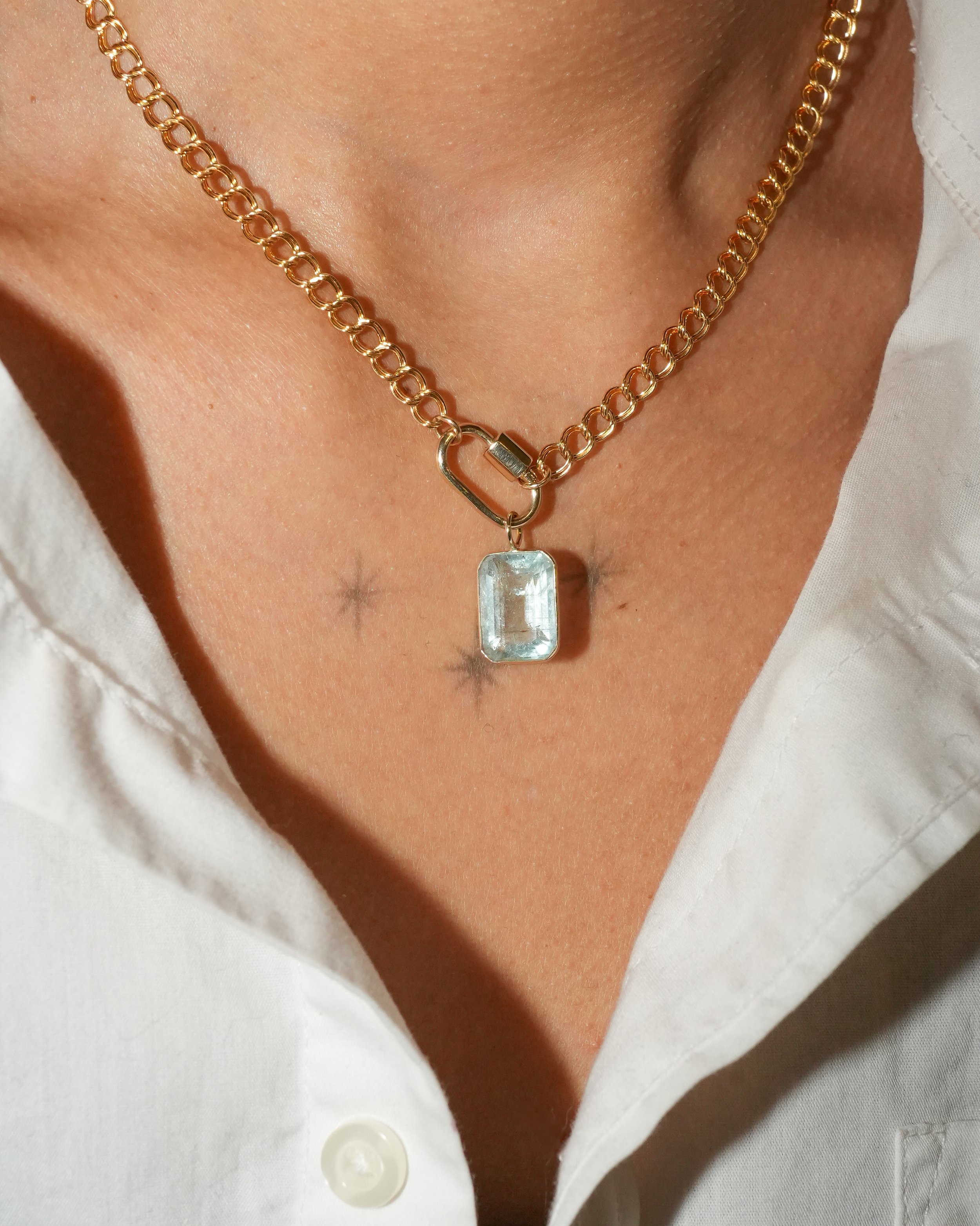 159_aquamarine_14ky_neck_closeup_11-14-2024.jpg