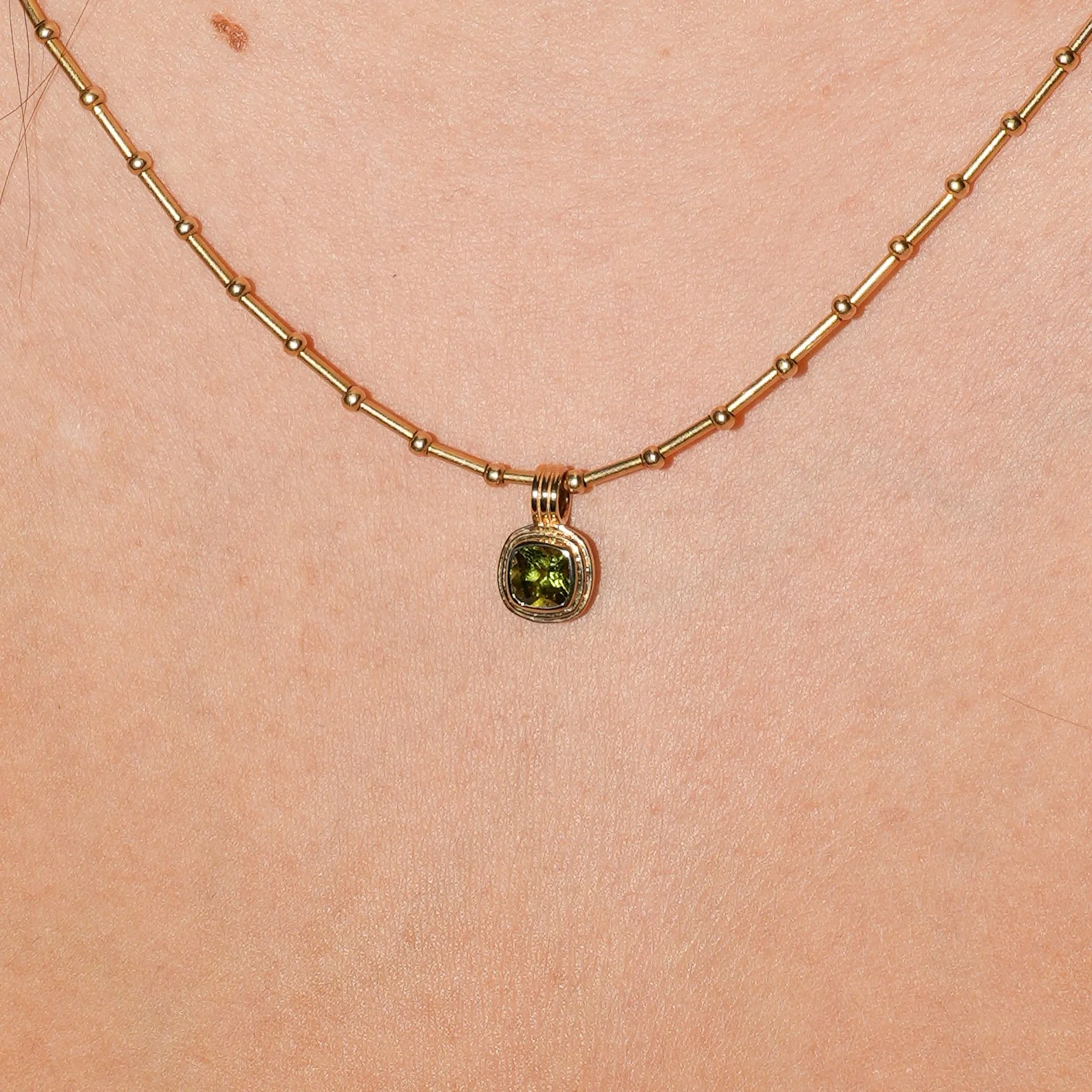 1967_Green Tourmaline_14ky_neck_09-21-2025 2.jpg
