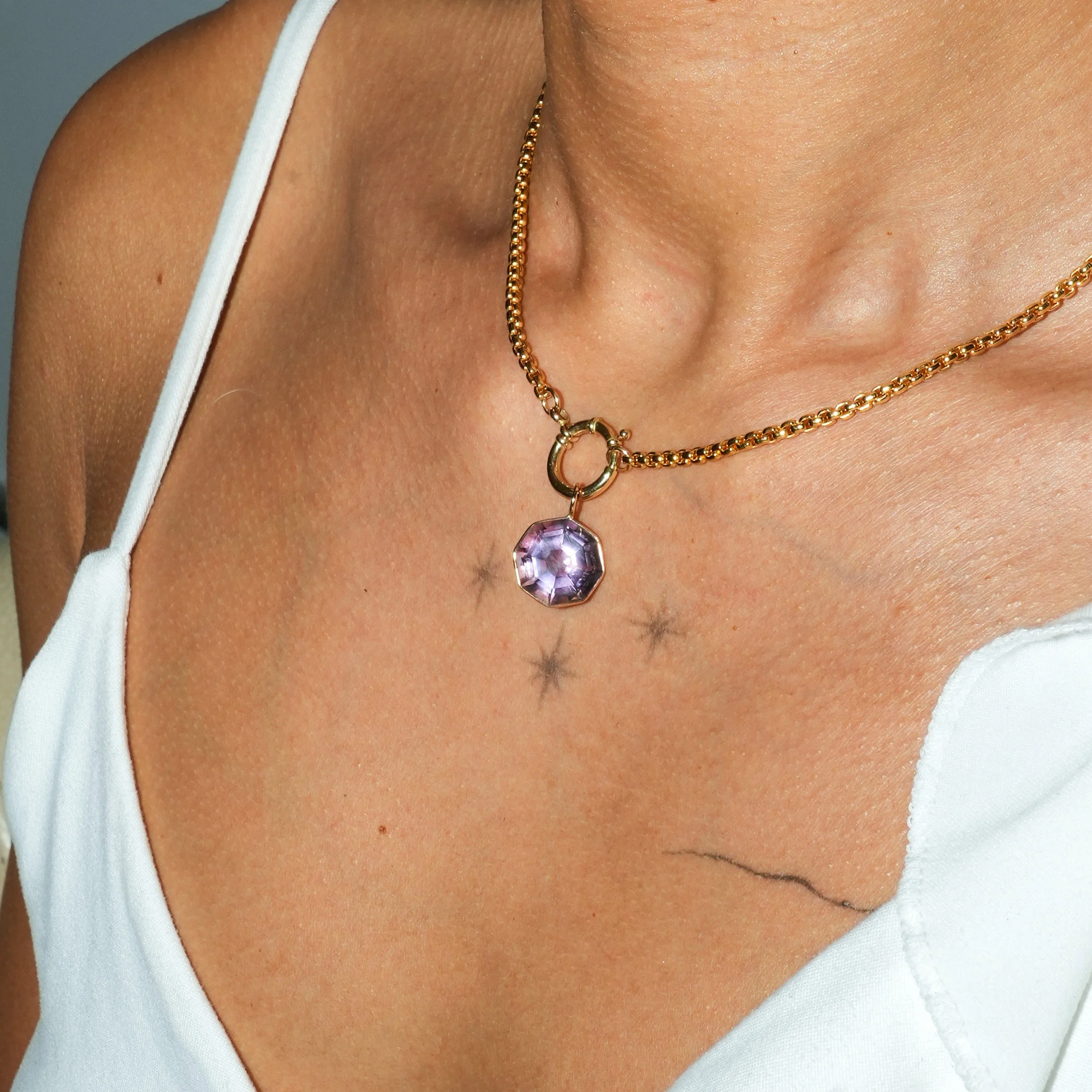 1880-1889_Pink Amethyst_14ky_neck_09-07-2025 1.jpg