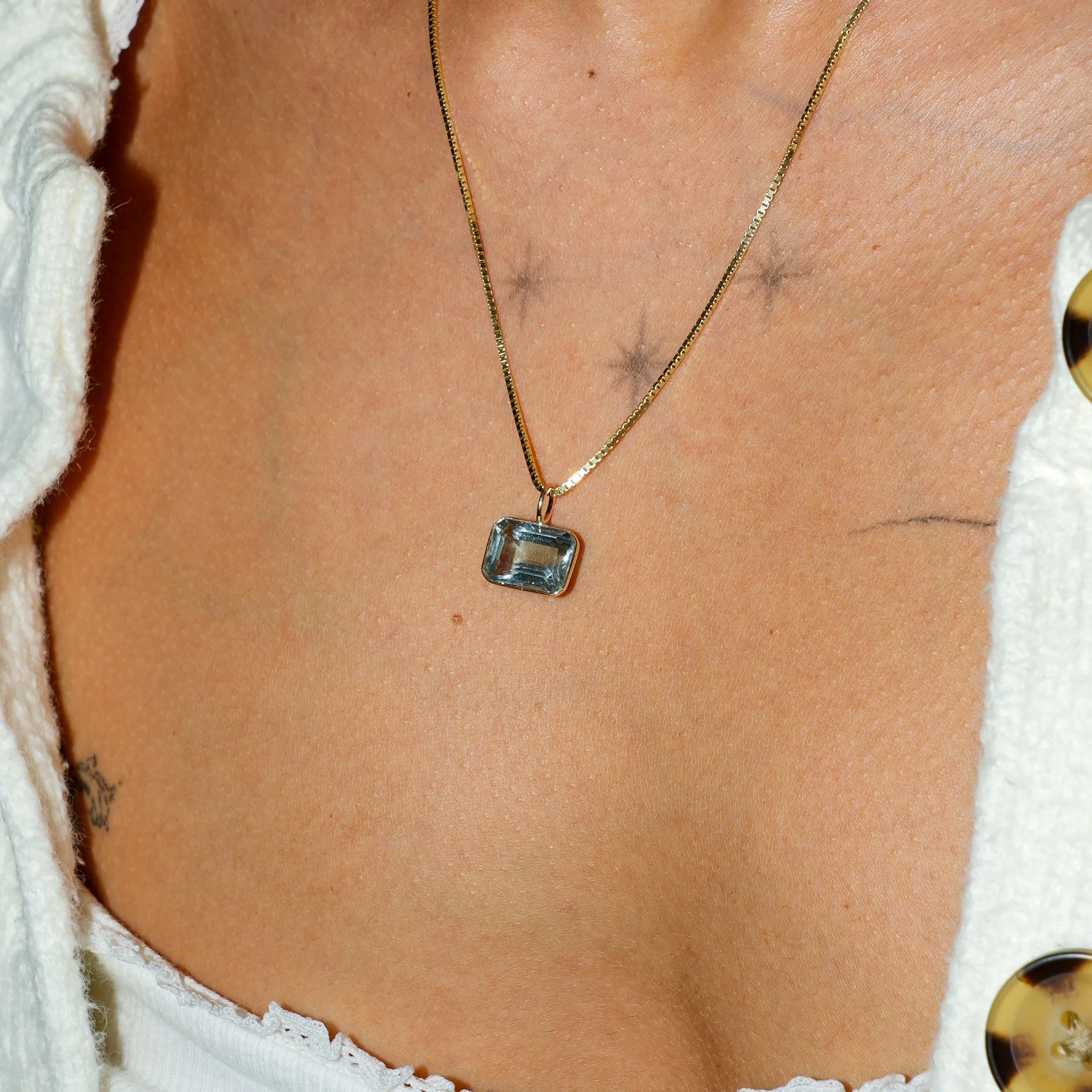 1941_Aquamarine_14ky_neck_09-14-2025 1.jpg