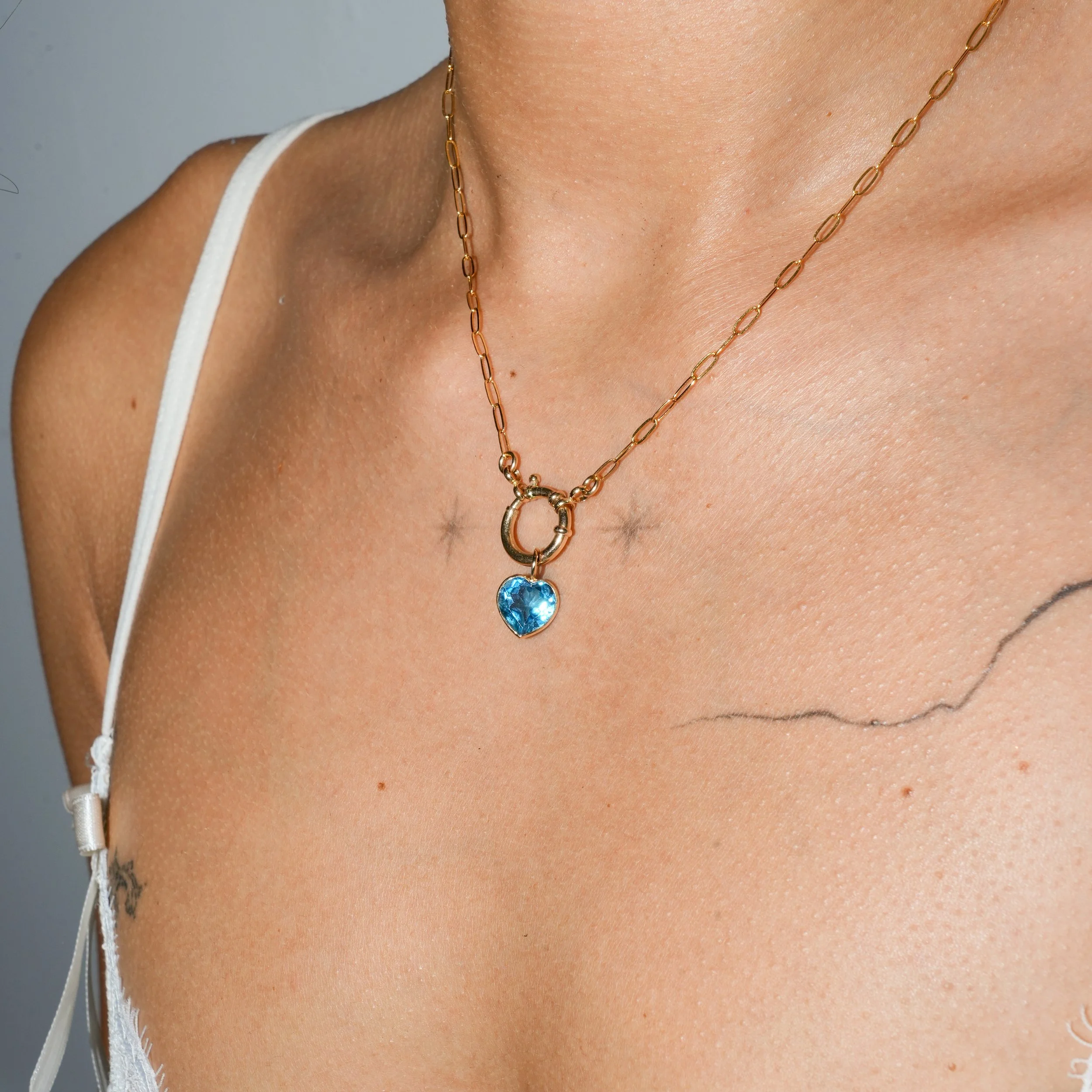 1002_Swiss Blue Topaz_14ky_neck_08-31-2025 2.jpg