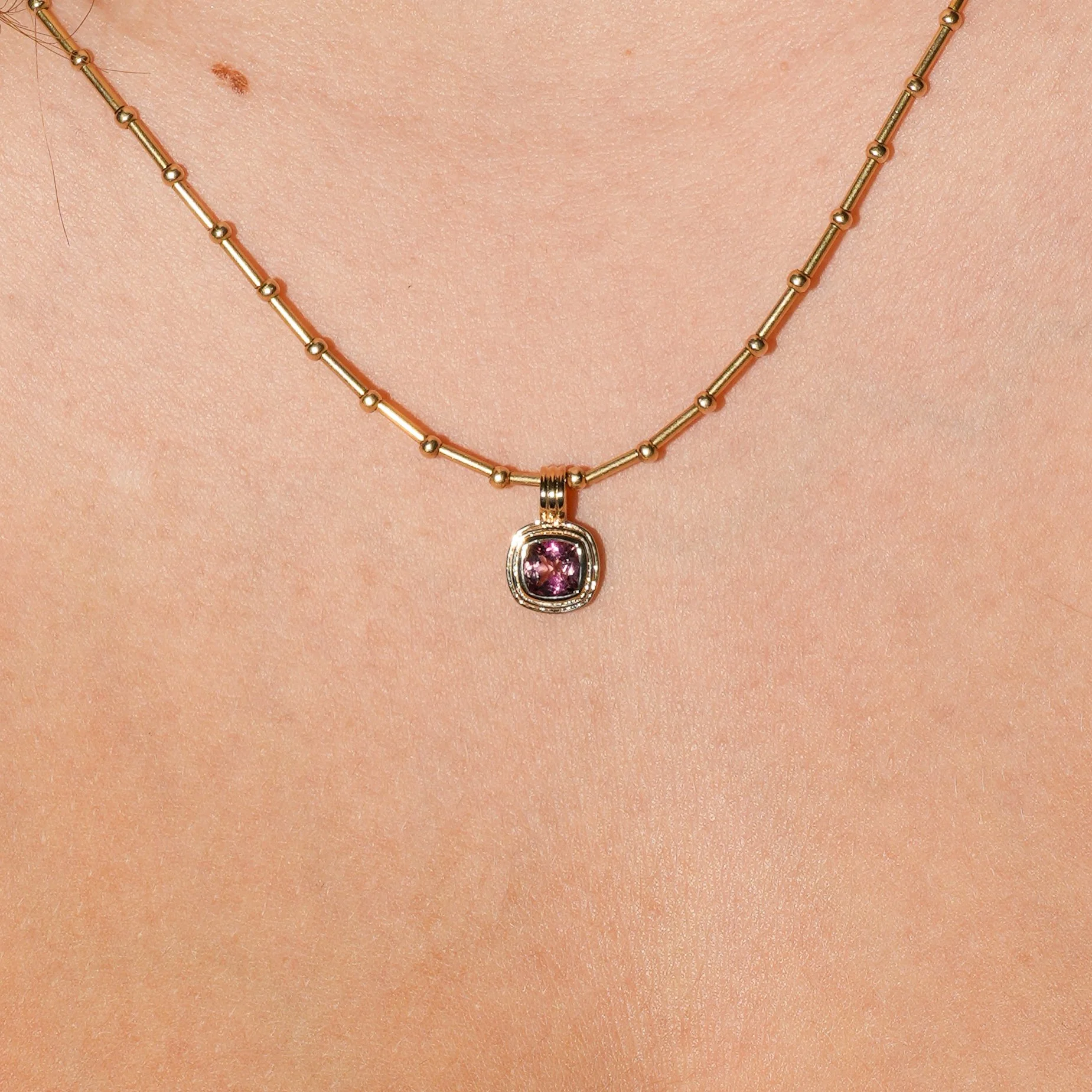 1969-1970_Pink Tourmaline_14ky_neck_09-21-2025 1.jpg