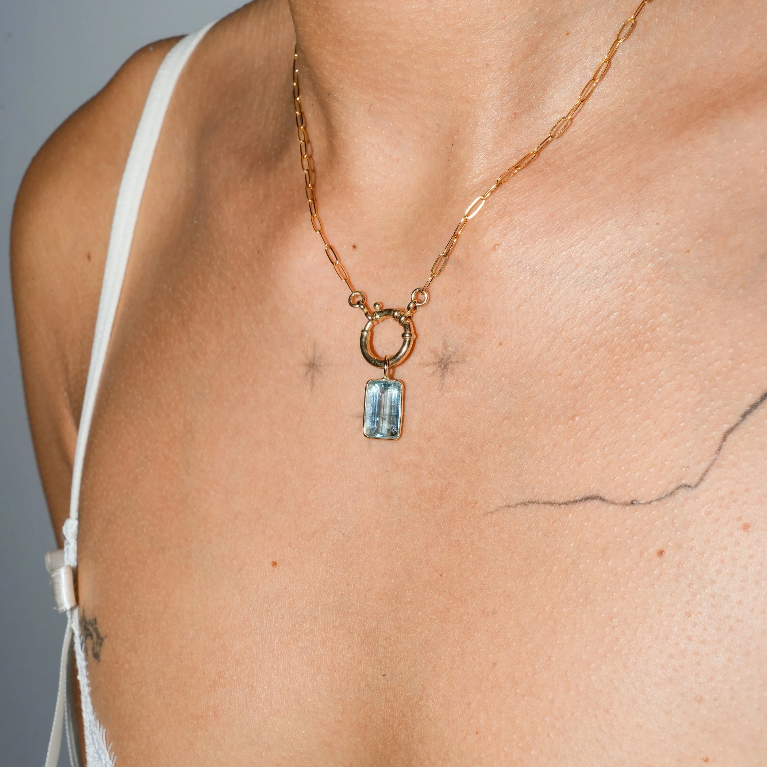 1343_Aquamarine_14ky_neck_08-31-2025 3.jpg