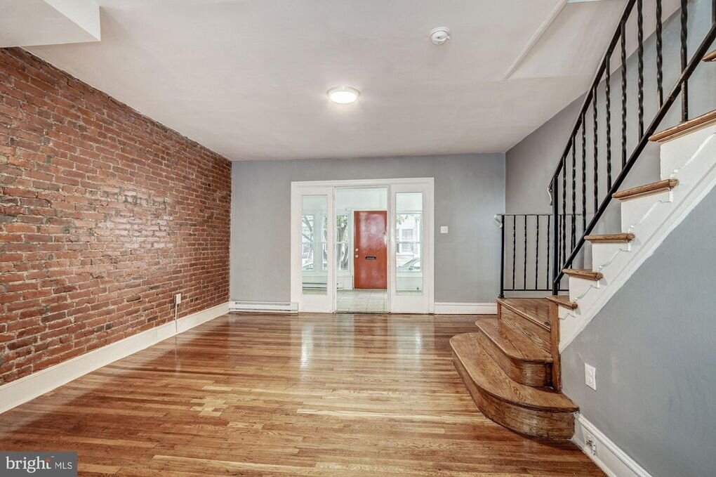 Living Room.jpg
