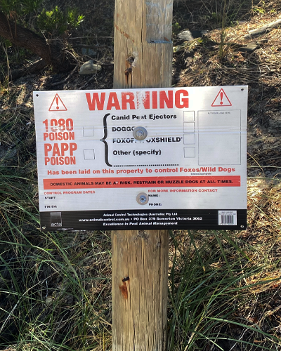 Photograph of 1080 warning signage in Victoria