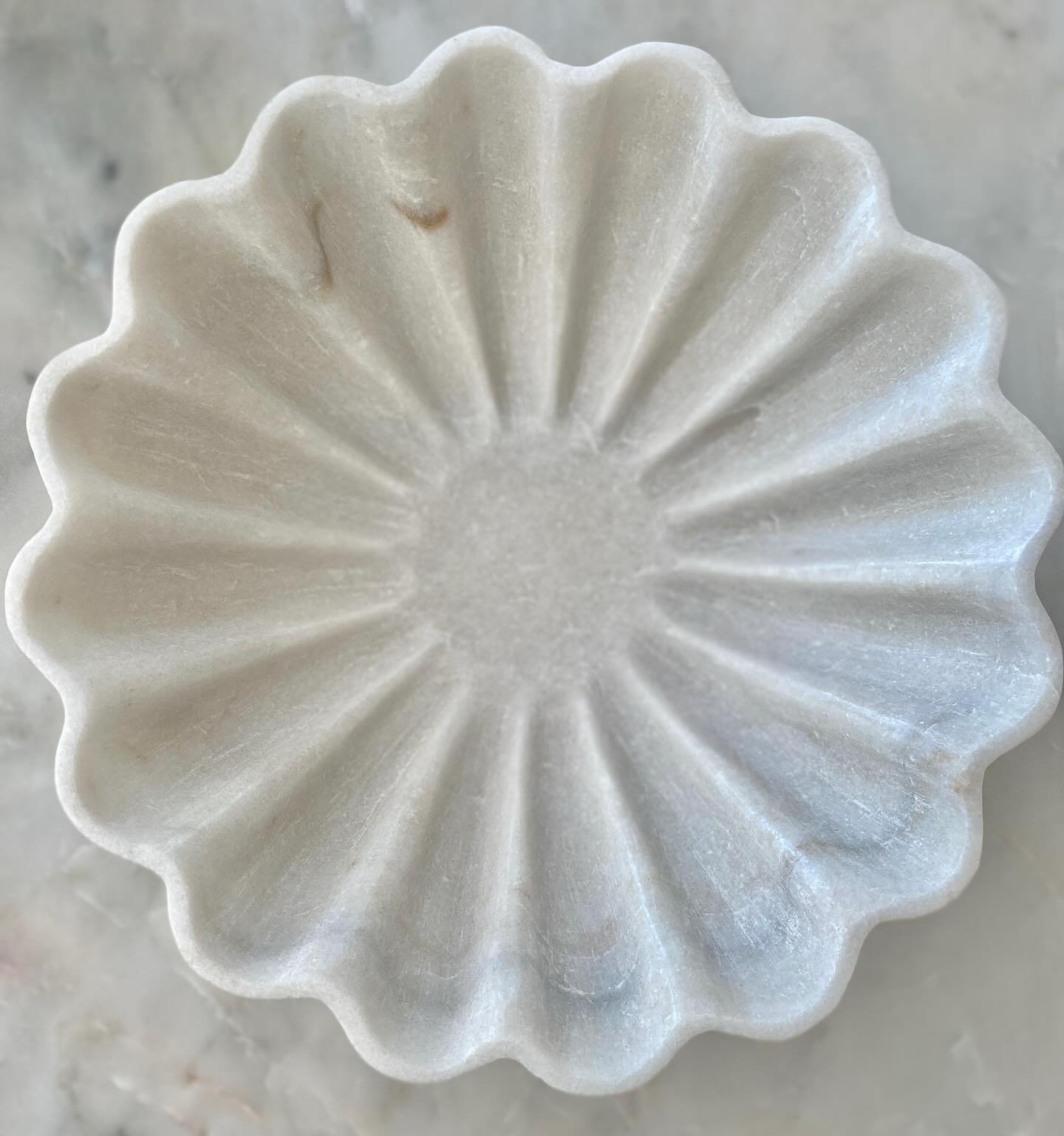 Gorgeous fluted marble bowl. How would you use it?
&bull;
&bull;
&bull;
&bull;
&bull;

#islandlife #soulhouse #soulhousekeywest
#shoplocal #retailkeywest #retail  #creative #homegoods #apparel 
#supportlocalbusiness
#keywestshopping #instamood #homed