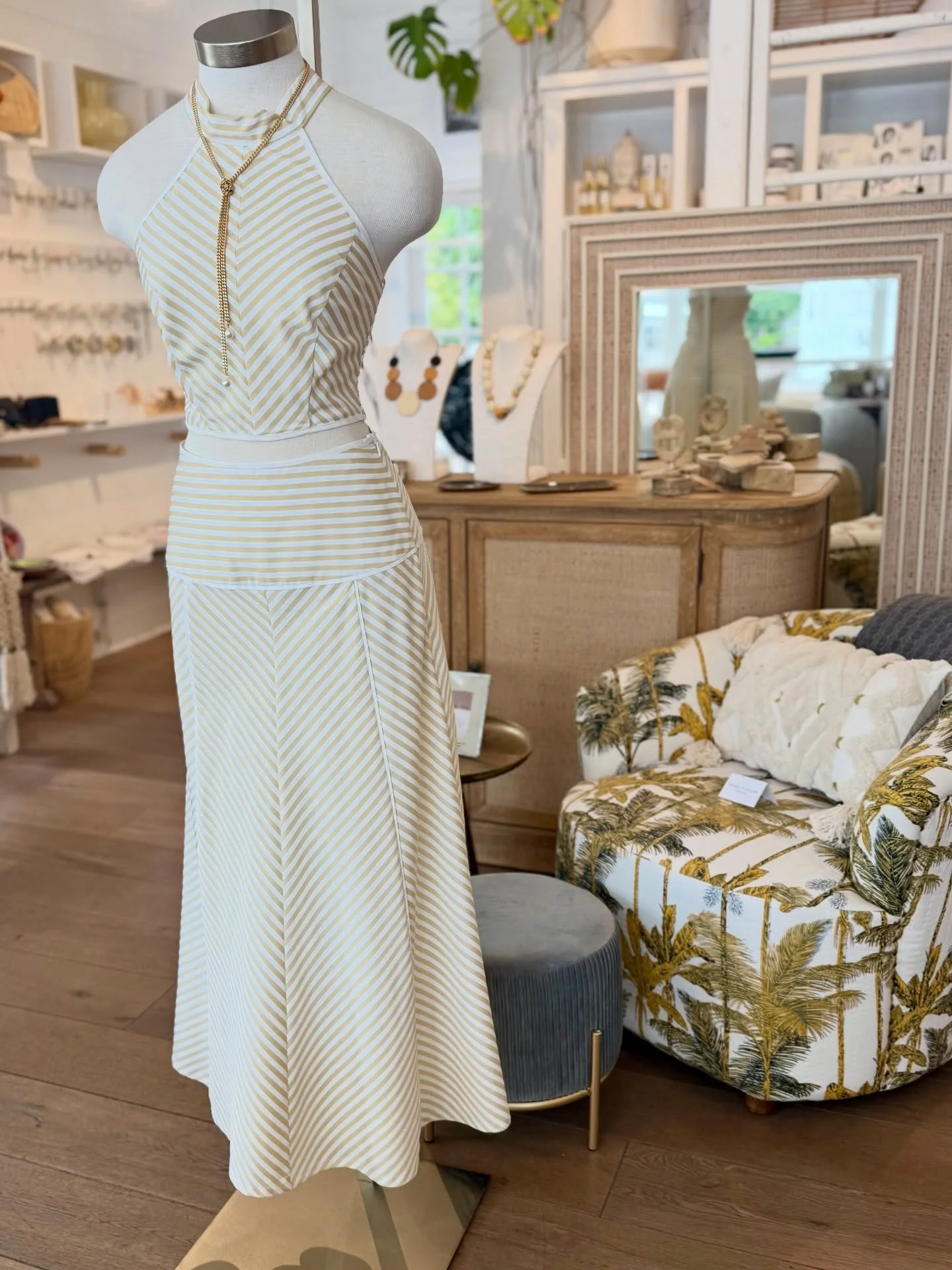 Mother&rsquo;s Day is around the corner 💕 We&rsquo;ve filled the shop with pieces she&rsquo;ll love - for her, her home, and a little everyday luxury.
Stop in + find something special 💝 #SoulHouse #MothersDay #KeyWestBoutique #ShopLocal #GiftsForMo