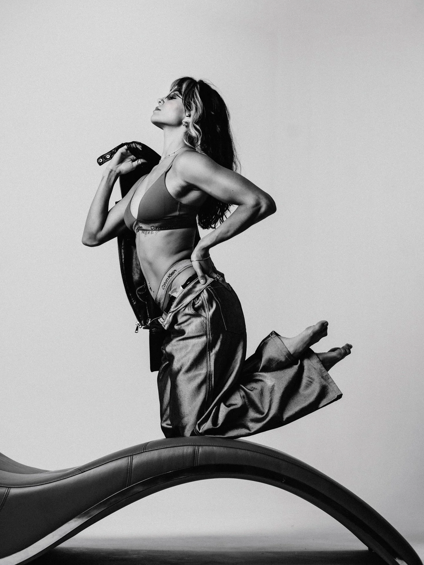 Some of my favorite black and white photos from 2025

There&rsquo;s something about BnW photography that captures another side of a person. It instantly makes it classic. How do BnW images make you feel?

📍Las Vegas, NV
Studio: @revisionphotostudio 