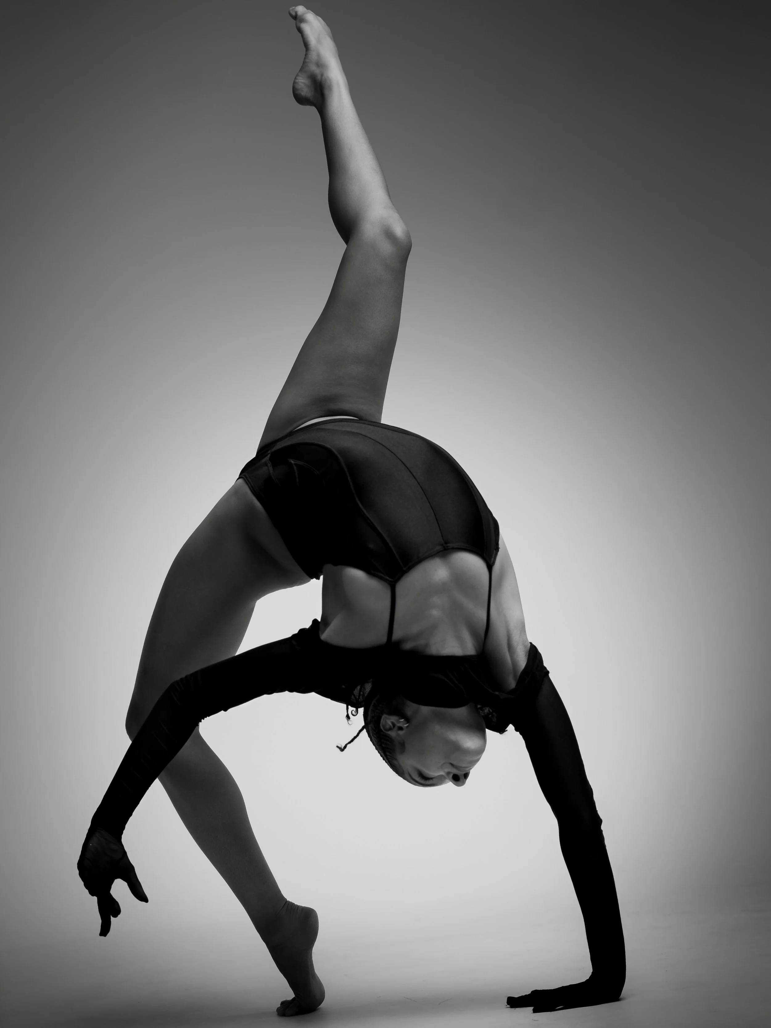 The human body is a masterpiece of strength, flexibility, and possibility

Photoshoot with incredible @nariahmullins 

#dancephotography #lasvegas #creativephotography