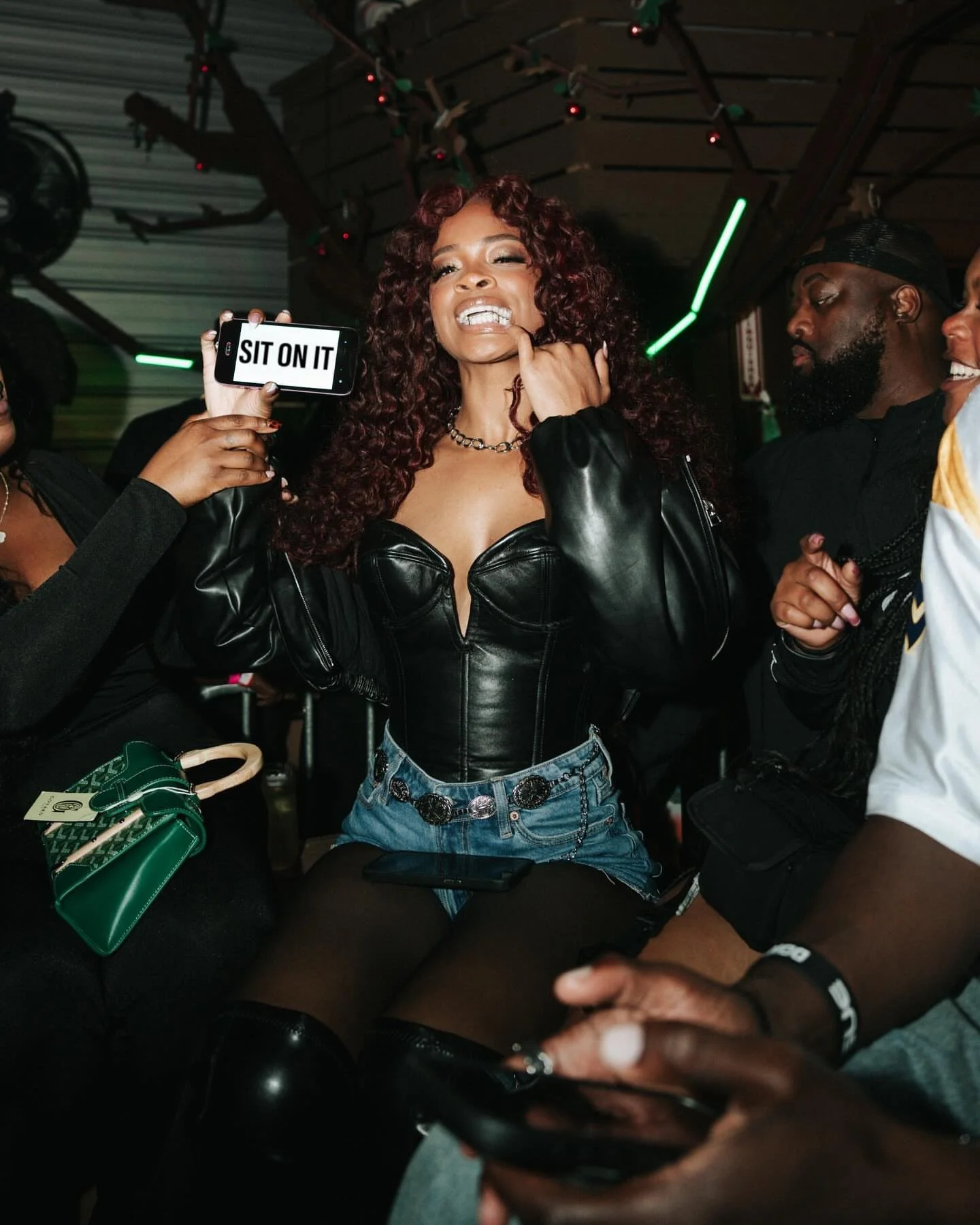 Thee Ari Lennox 😍 ma&rsquo;am&hellip; yes, yes AND YES! 

@arilennox #arilennox #sitonit