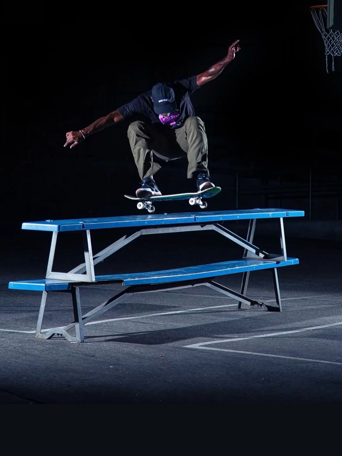 @kwamiadzitso OUTSIDE! #alwaysonthegrind 
Switch Ollie

📸 @bbuunngg 
🎥 @pattylarks