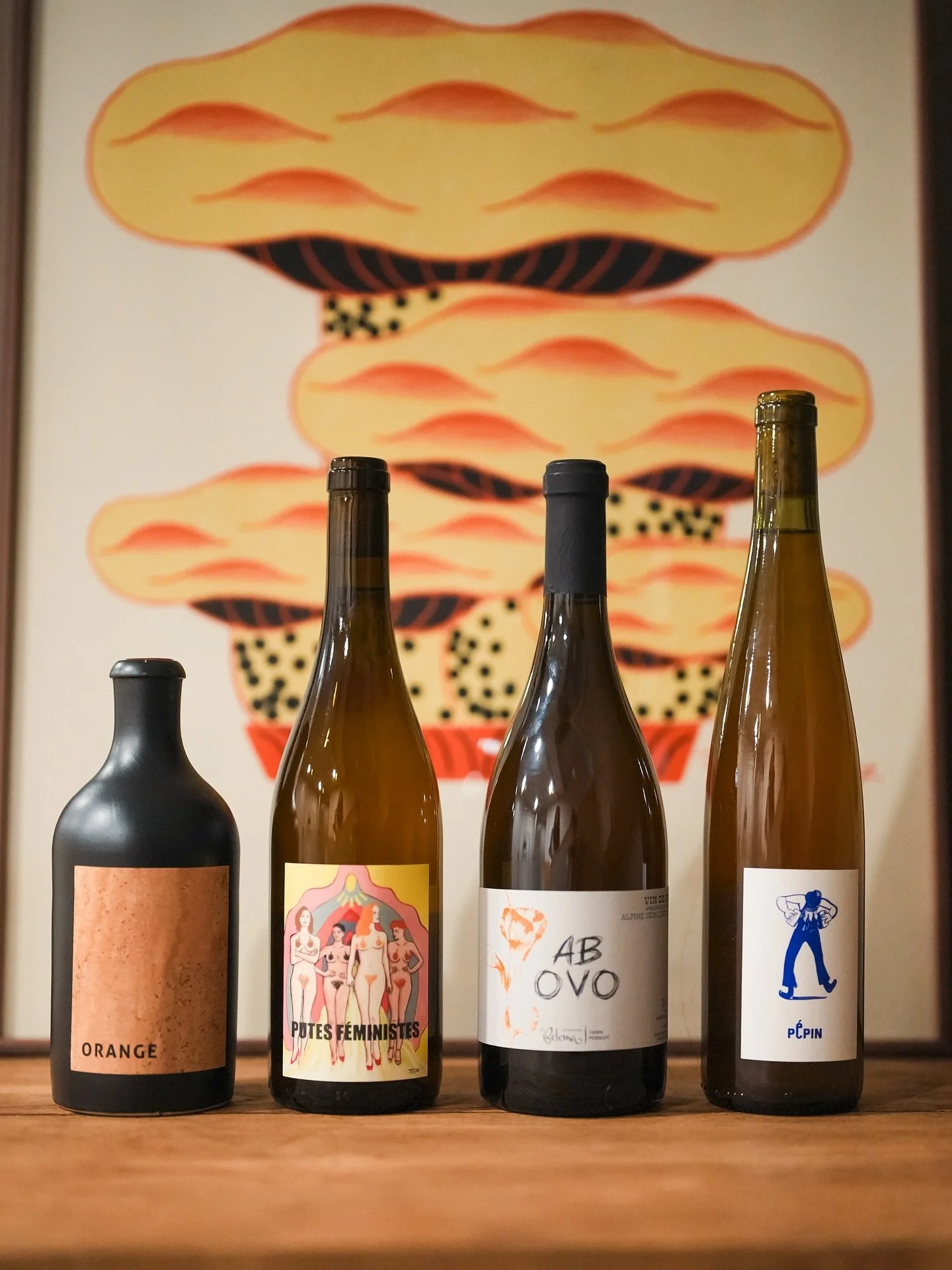 Une partie de ma s&eacute;lection de vins blancs de mac&eacute;ration / vins orange 🍊 

&Agrave; retrouver en ateliers d&eacute;gustation tr&egrave;s bient&ocirc;t ou &agrave; se faire livrer en direct &agrave; Annecy et alentours sur demande ! 🚵&z