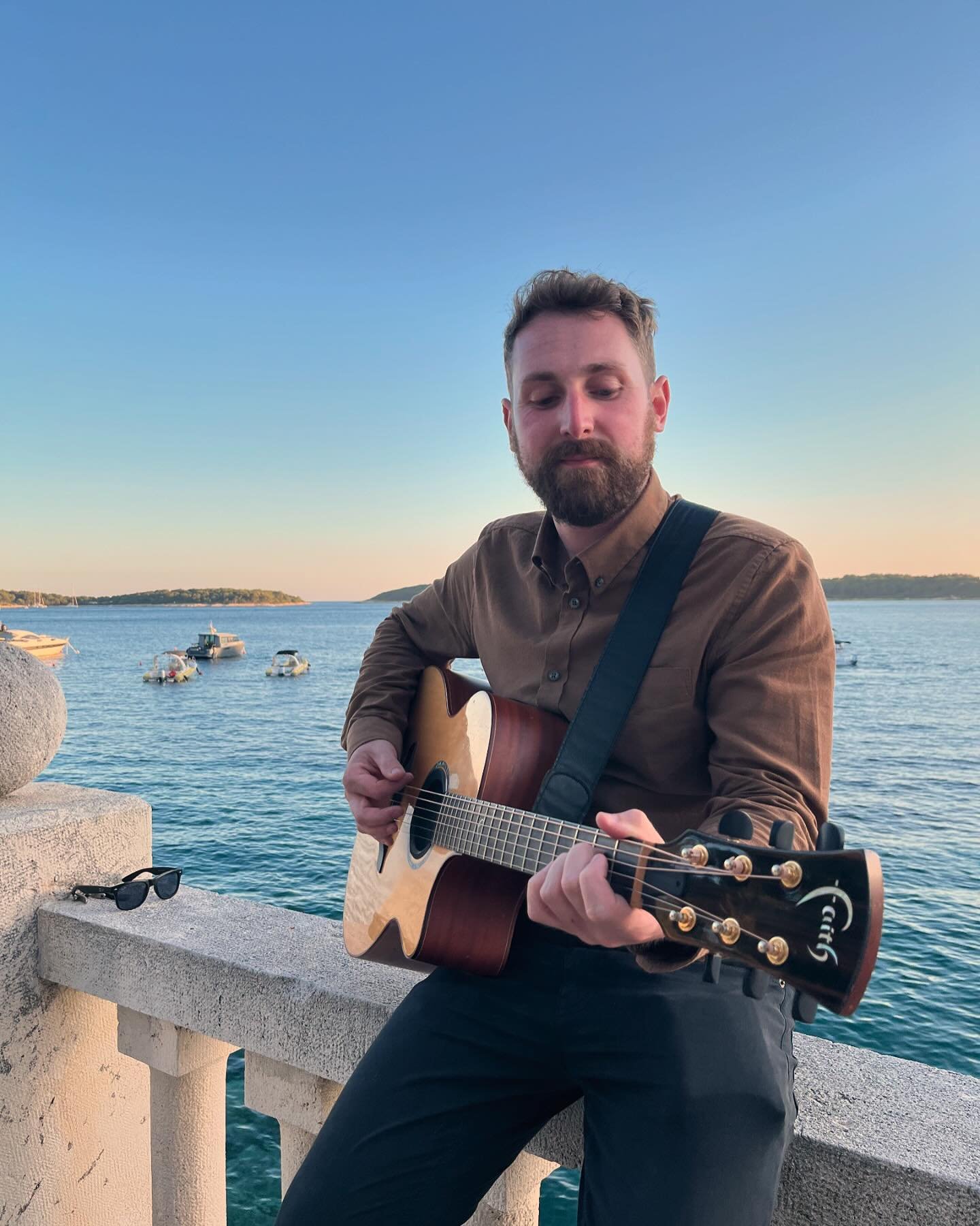 Can confirm that the UK needs more weather like this 

#hvarweddings #hvarwedding #hvarweddingsinger #weddingsinger #weddingmusic #hvarweddingmusic #hvarweddingmusician #hvarweddingvenue #destinationwedding #destinationweddingcroatia #beachclubhvarwe