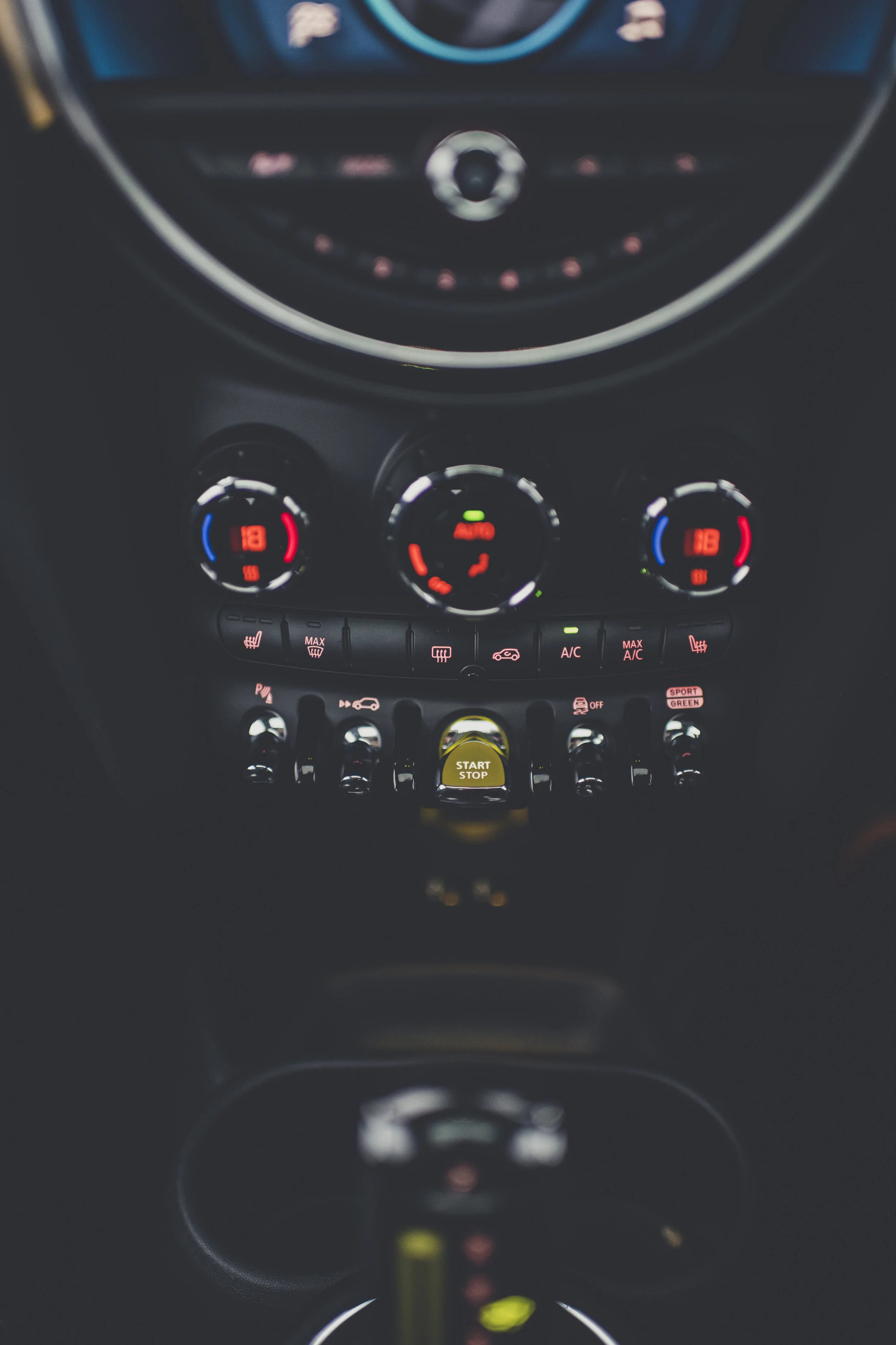MINI_Electric_Colour_012.JPG