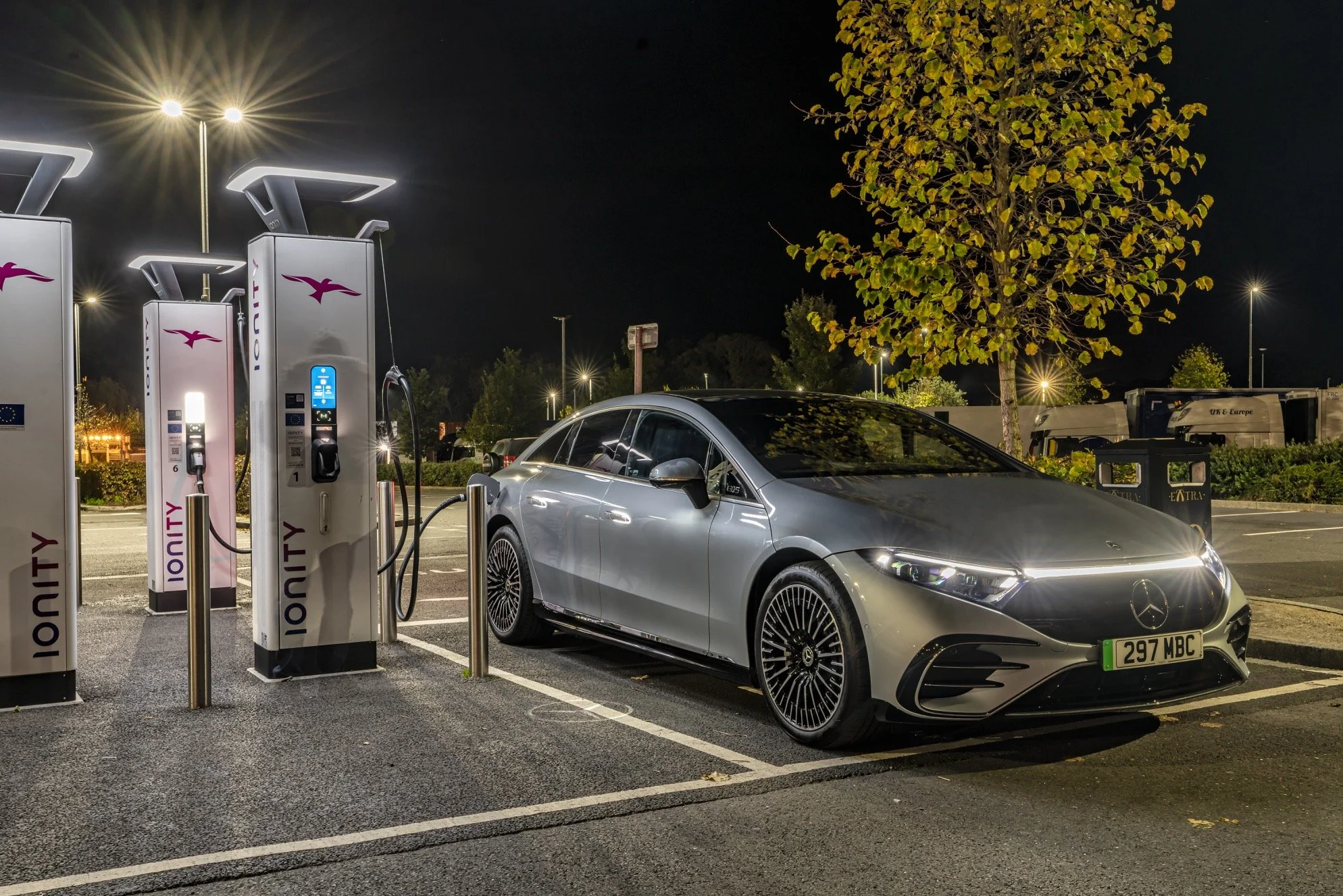 Review | 2022 Mercedes-Benz EQS | Rush with hush in a time machine
