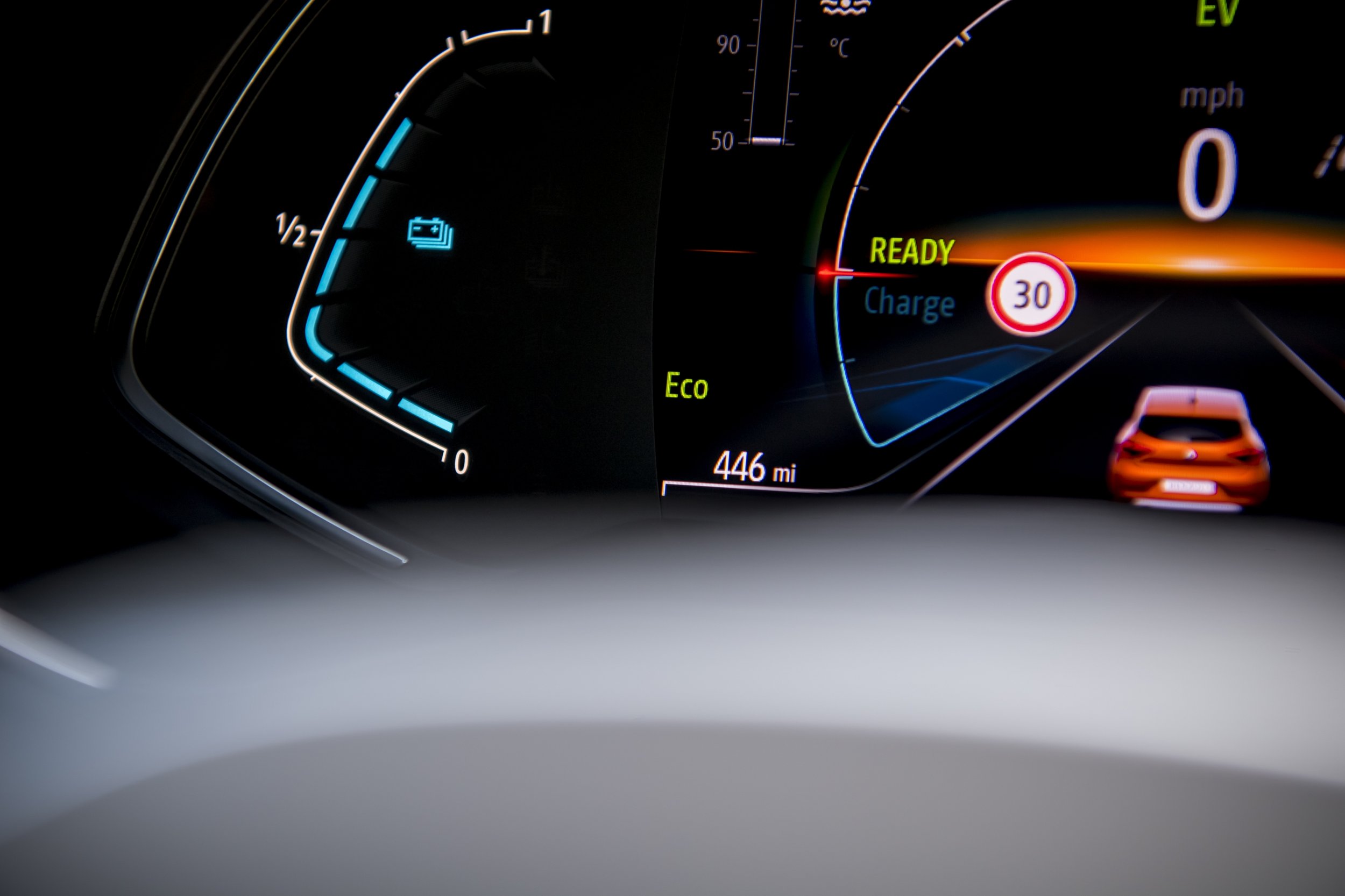 Renault Clio E-Tech Hybrid (2).jpg
