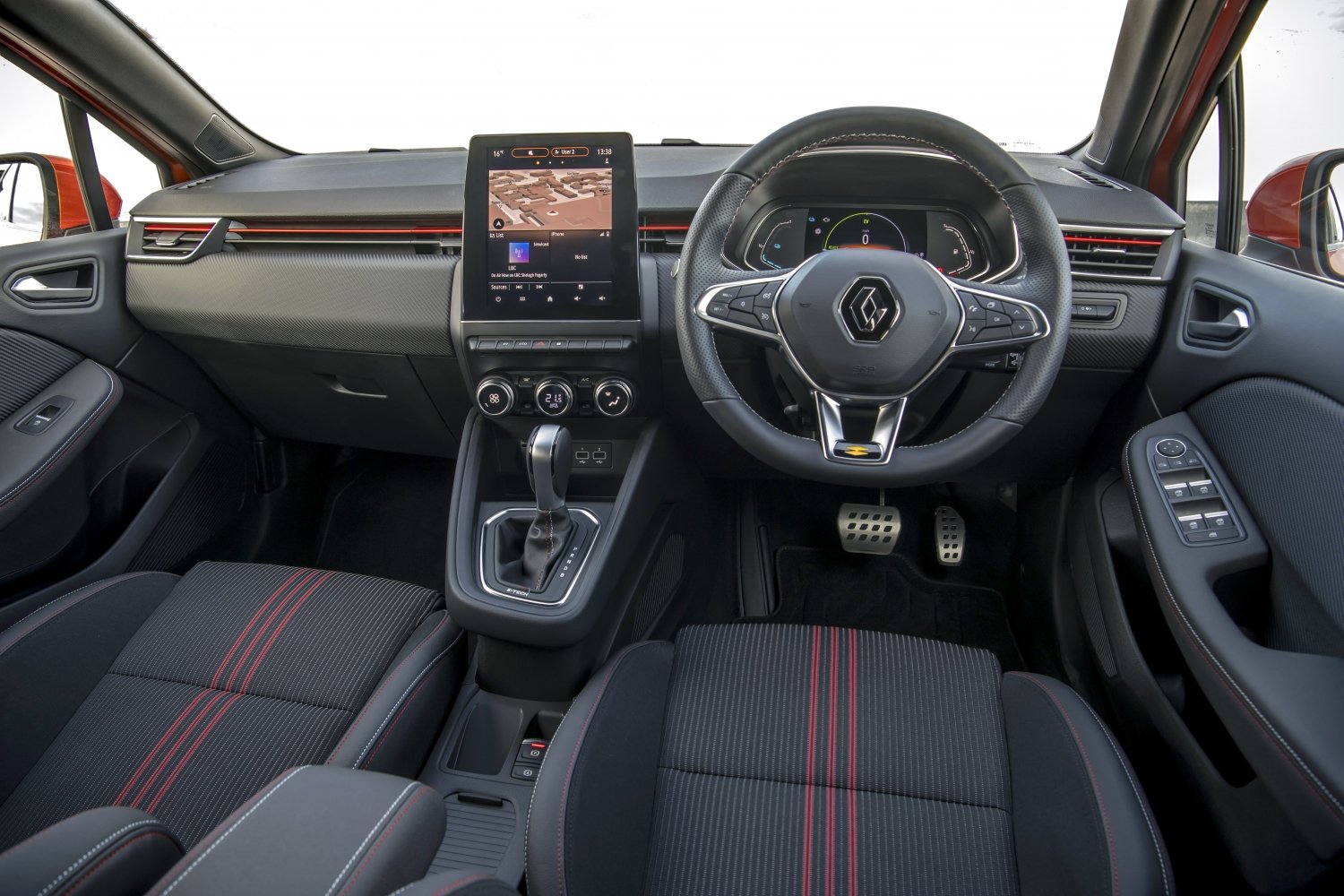 Renault Clio E-Tech Hybrid (3).jpg