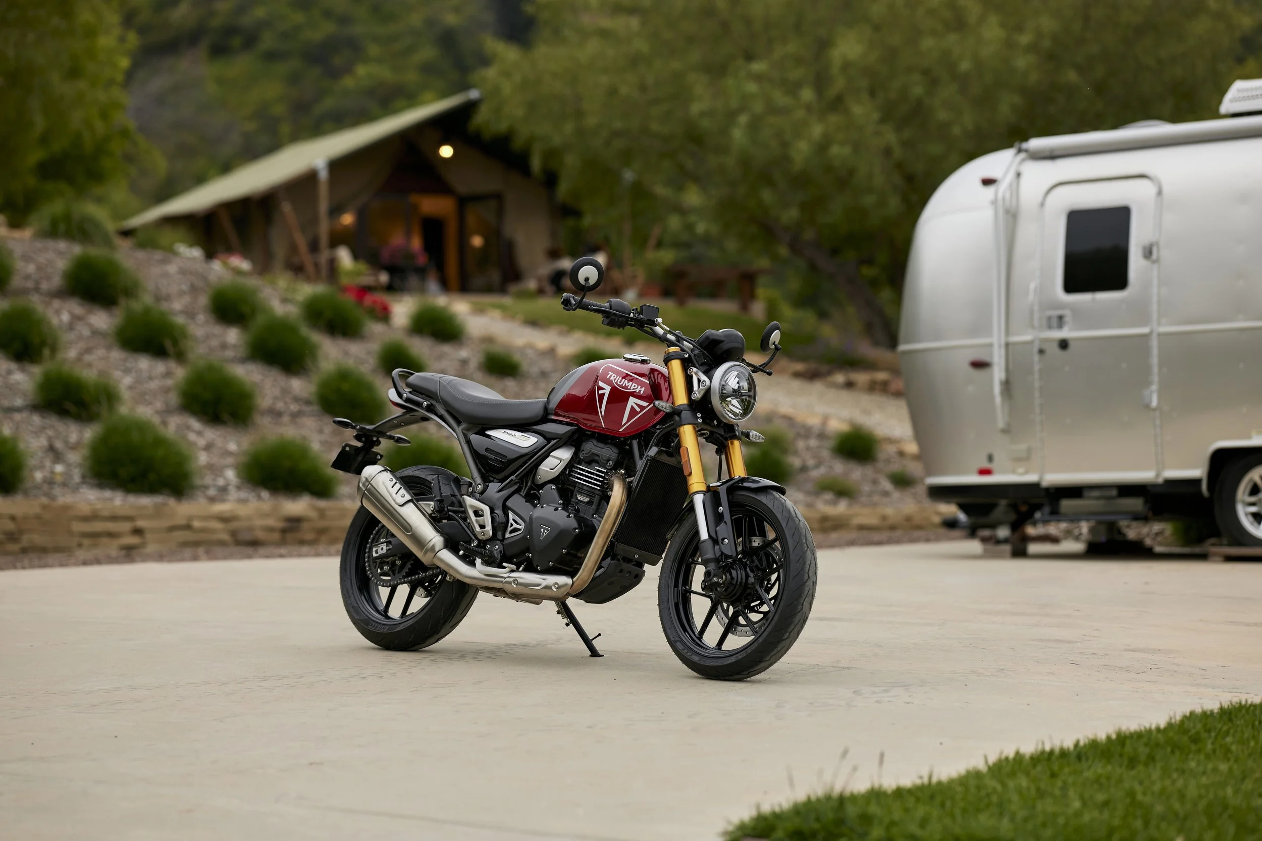 Triumph Speed 400 Static 1.jpg