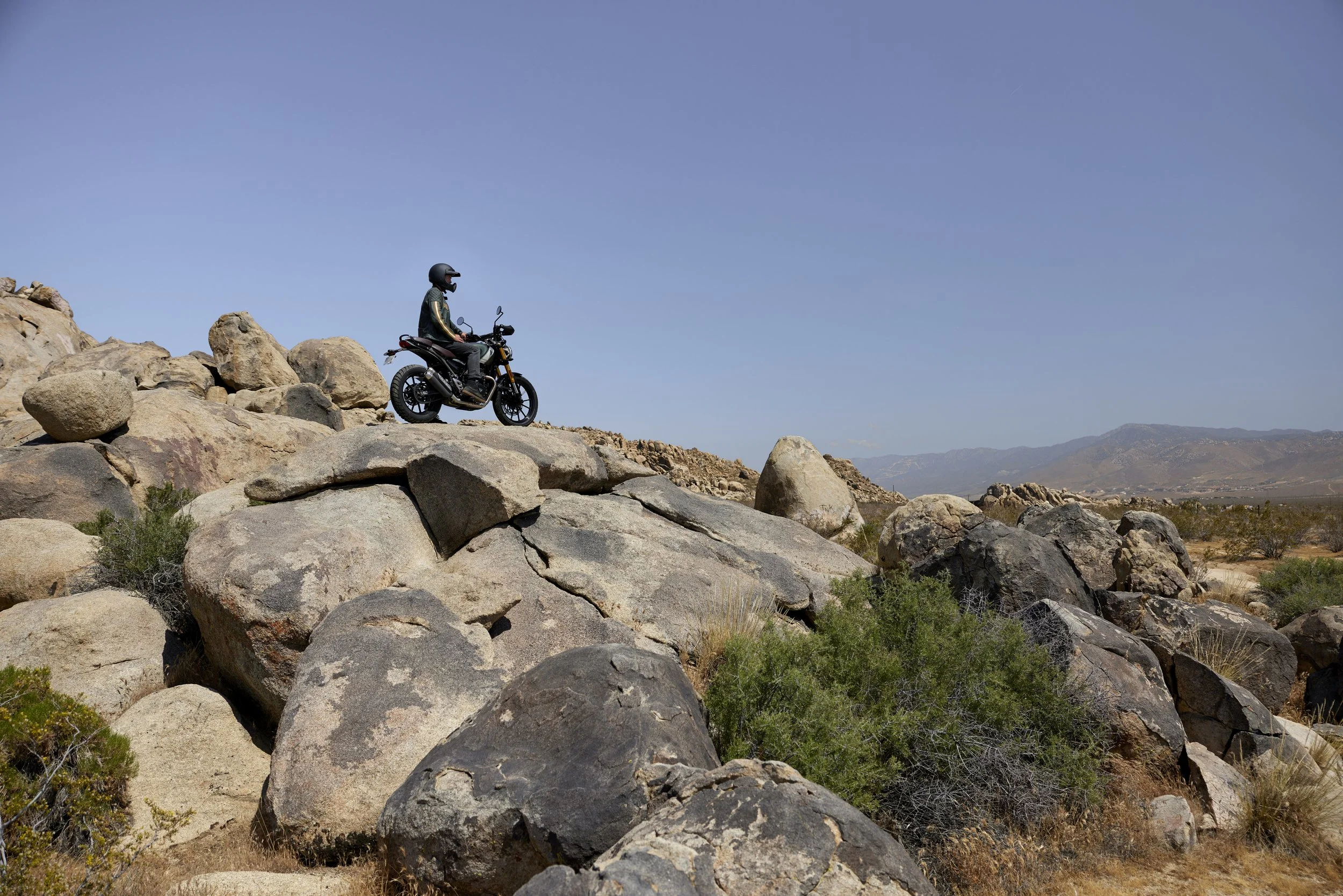 Triumph Scrambler 400 X Static 12.jpg