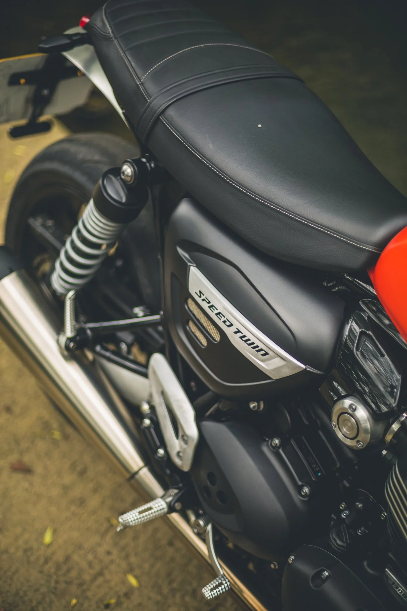 Triumph Twin FULL-03.jpg