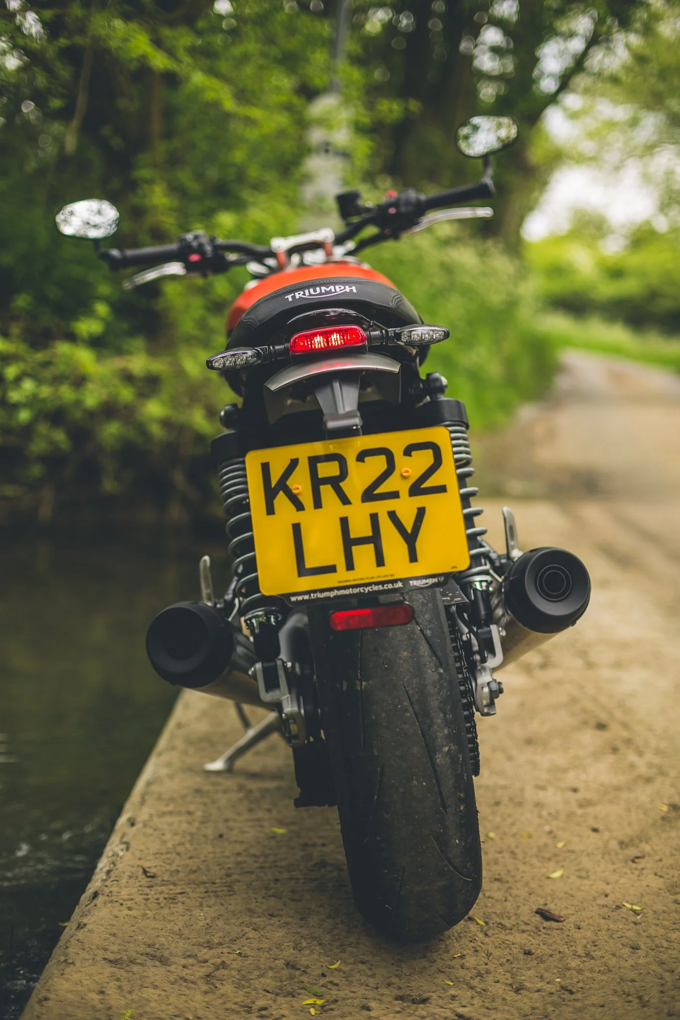 Triumph Twin FULL-12.jpg