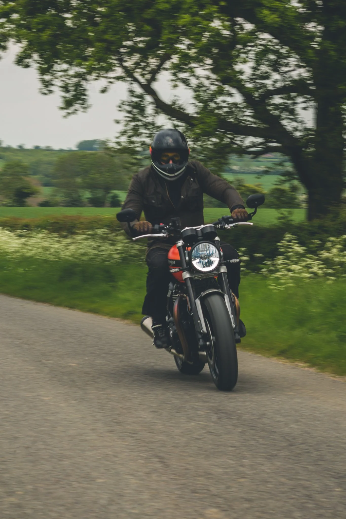 Triumph Twin FULL-35.jpg