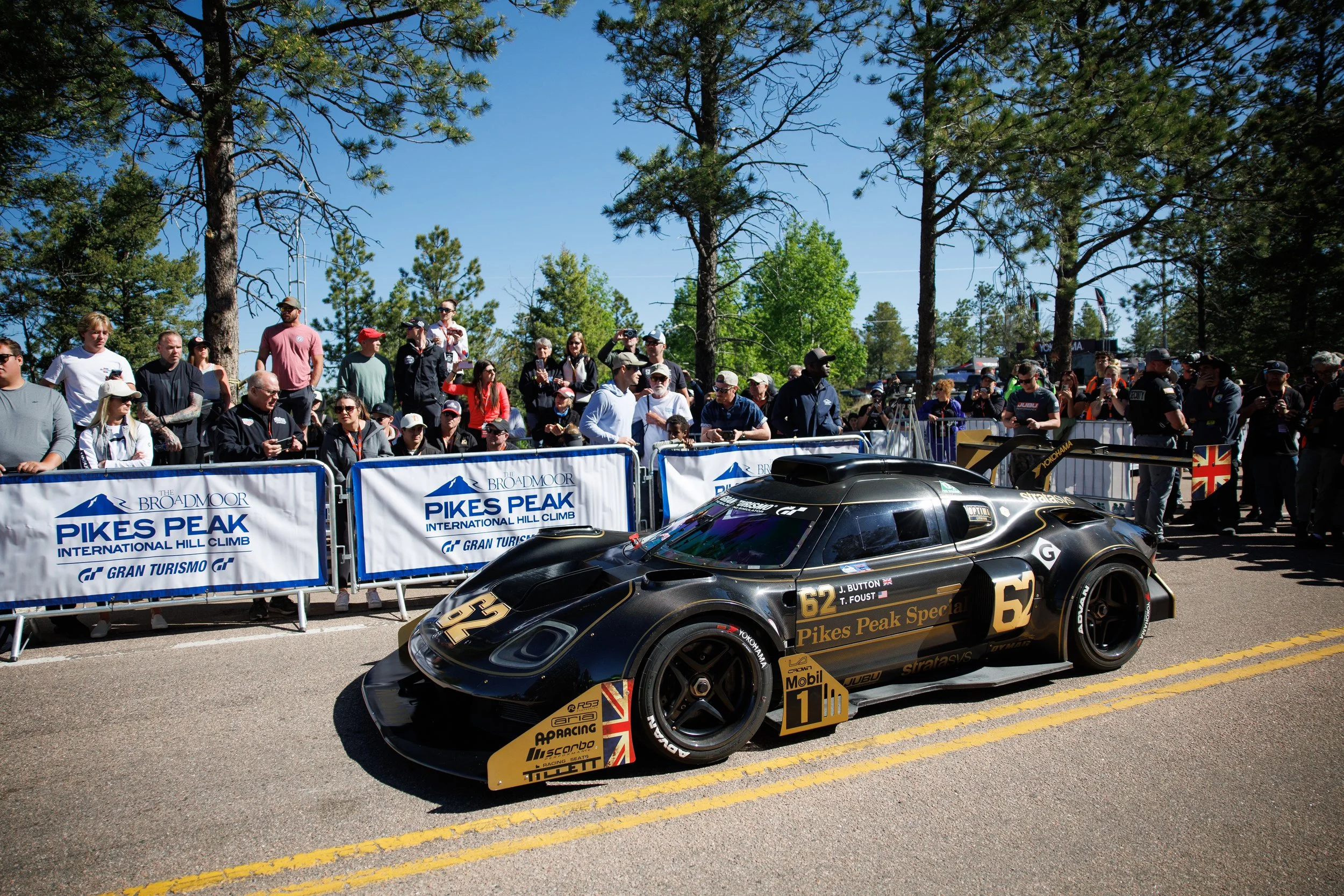 RadfordPikesPeakSpecialEditionattheIconicInternationalHillClimbCreditLarryChen7.jpg