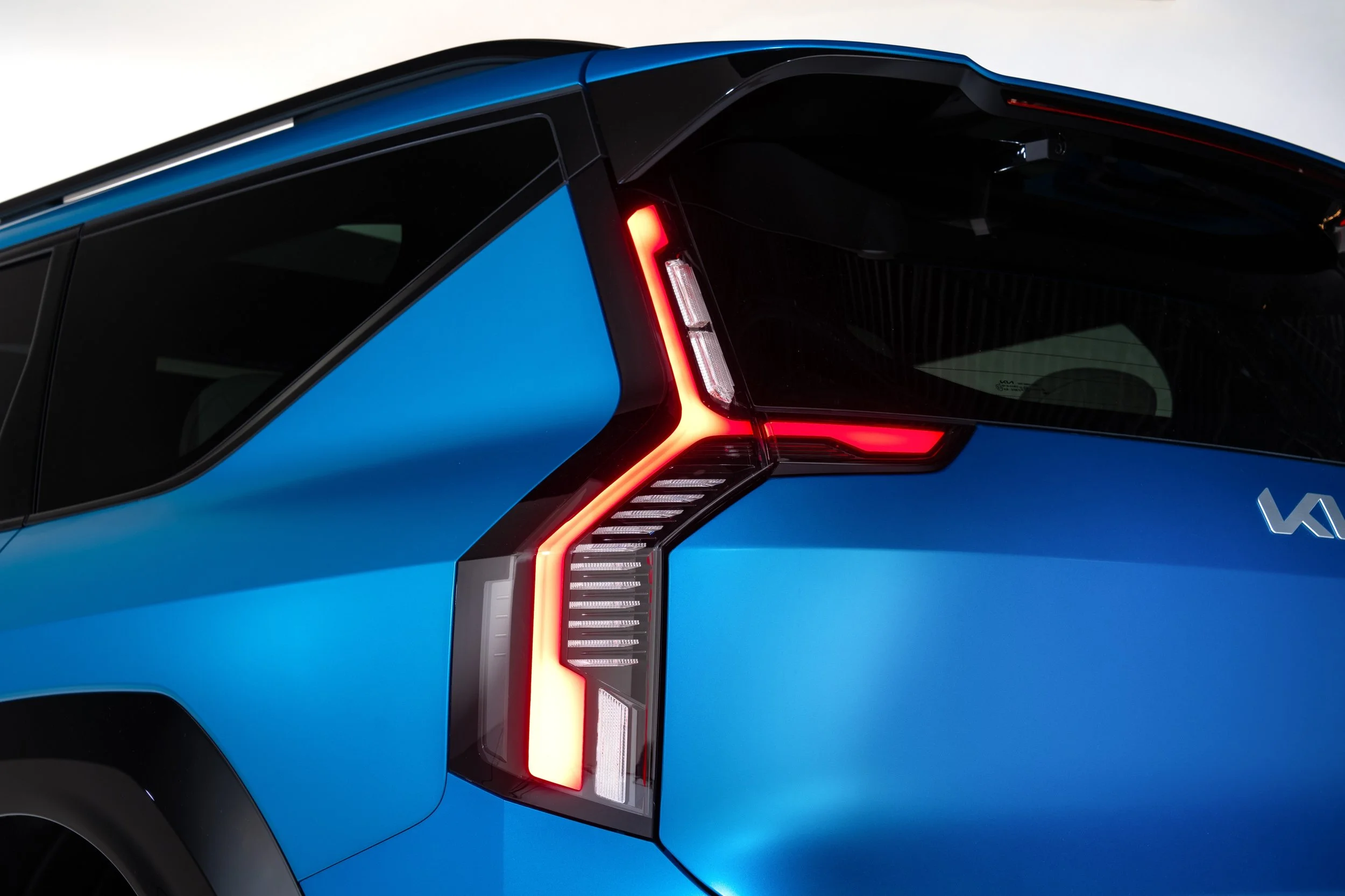 EV9Exterior(2).jpg