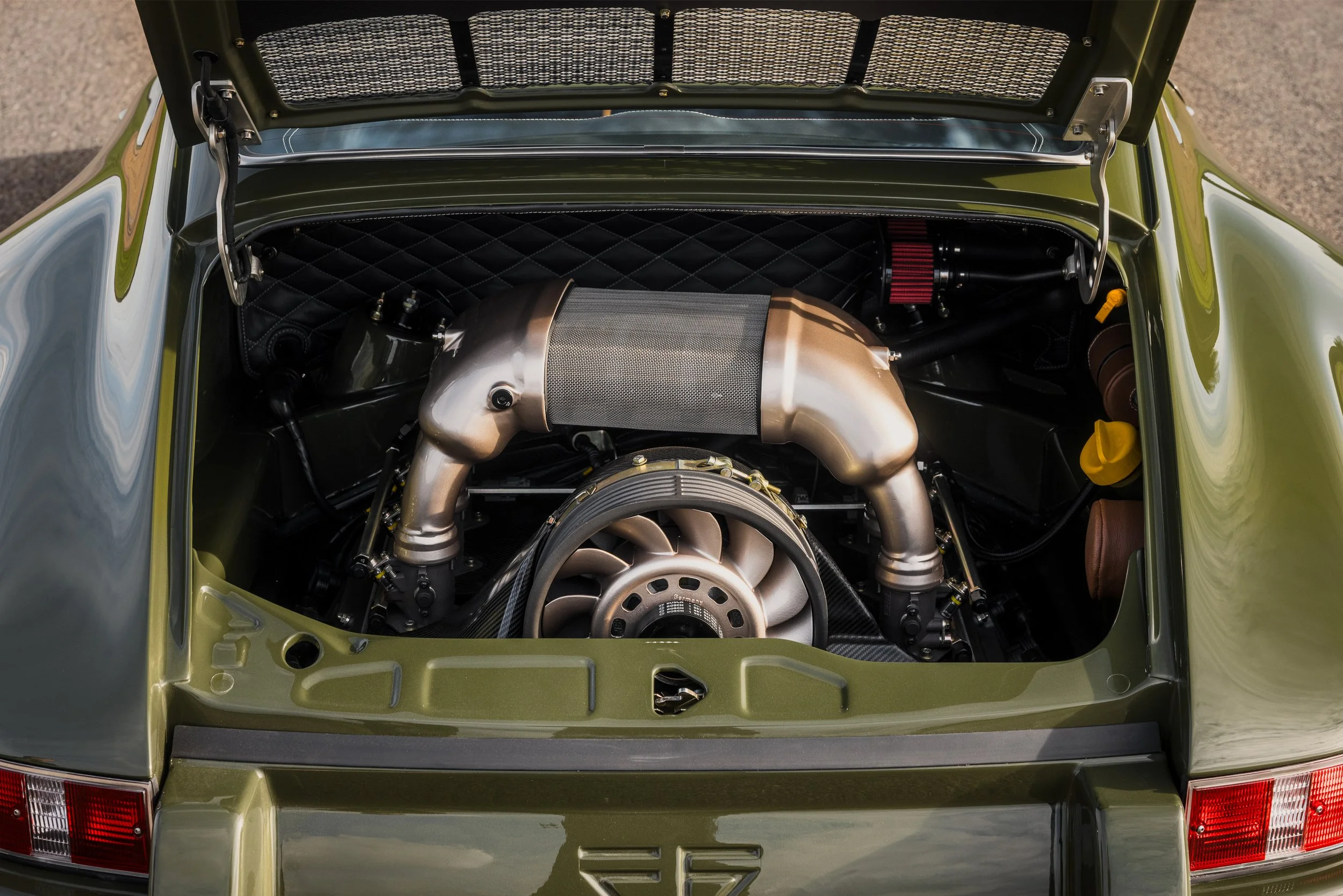 THEON DESIGN 3.8 Coupe Engine