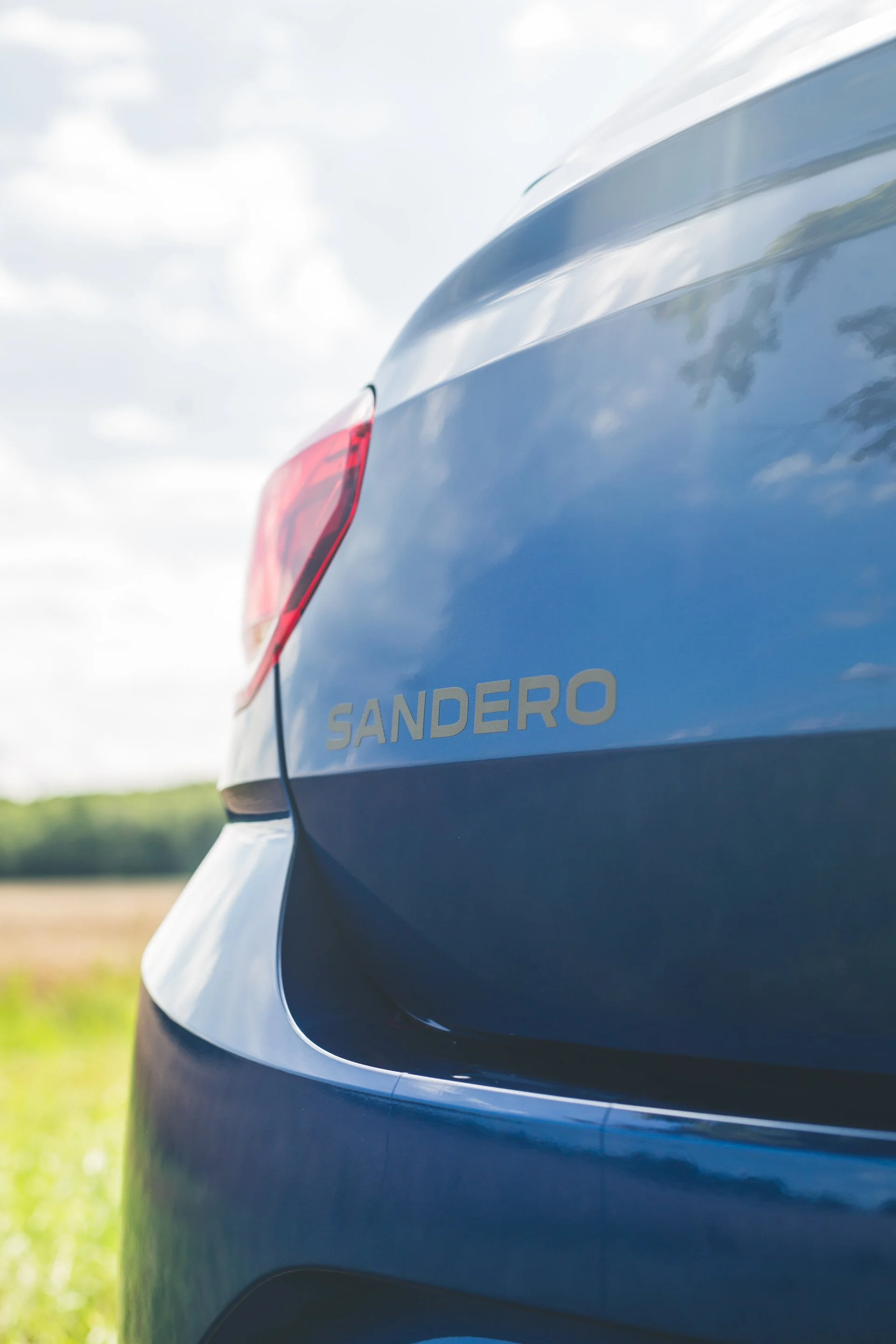 Sandero-04.jpg