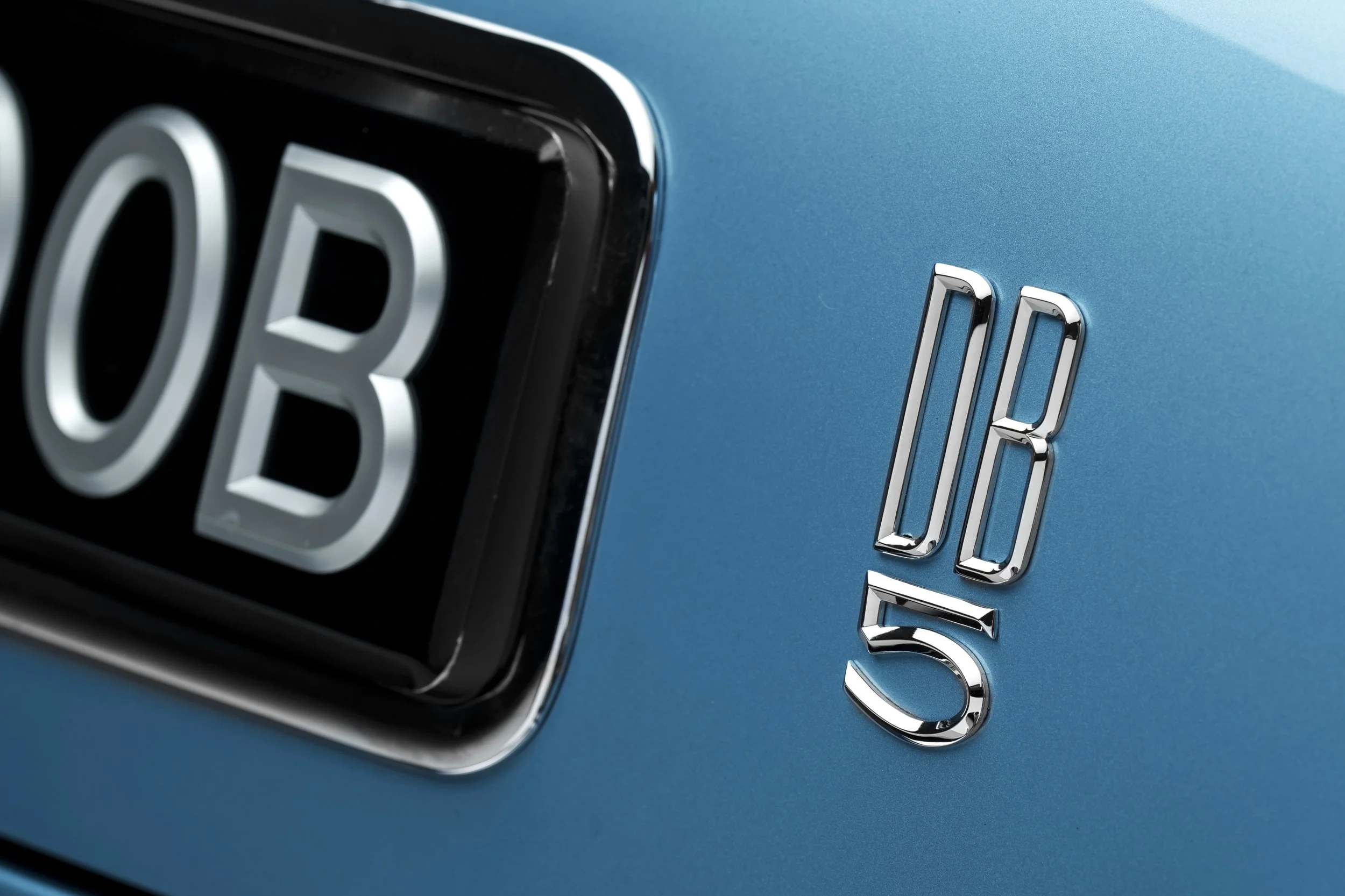 THEASTONMARTINDB5AT60_12.jpg