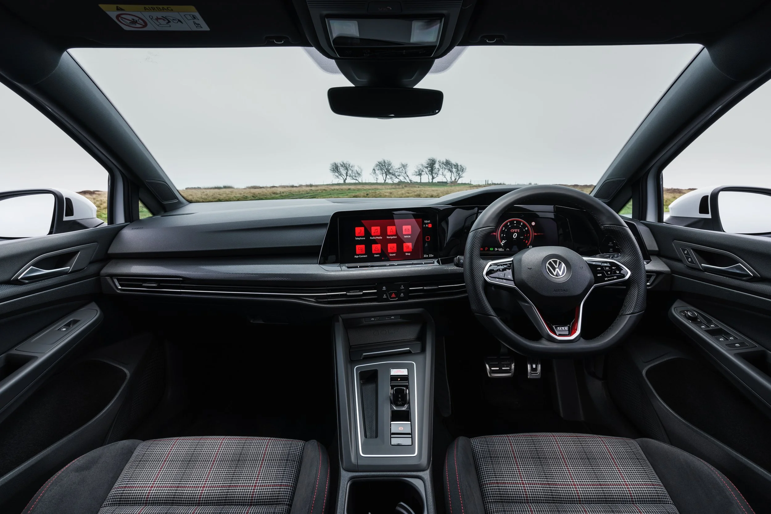 Volkswagen Golf GTi (1).jpg