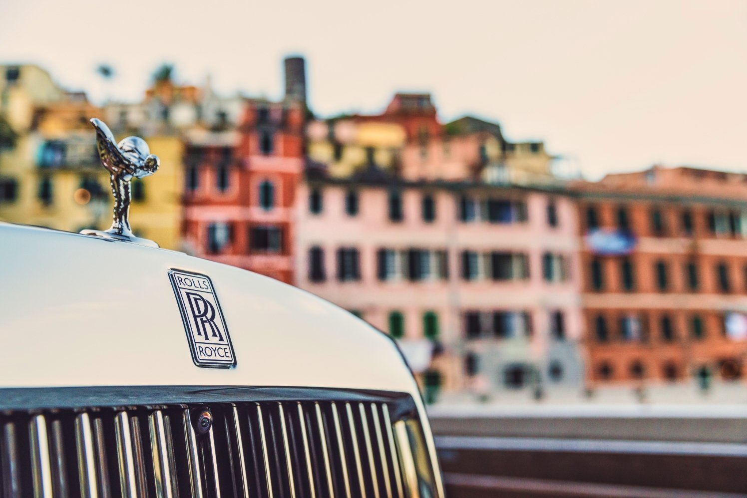 P90524589_highRes_rolls-royce-phantom-.jpg