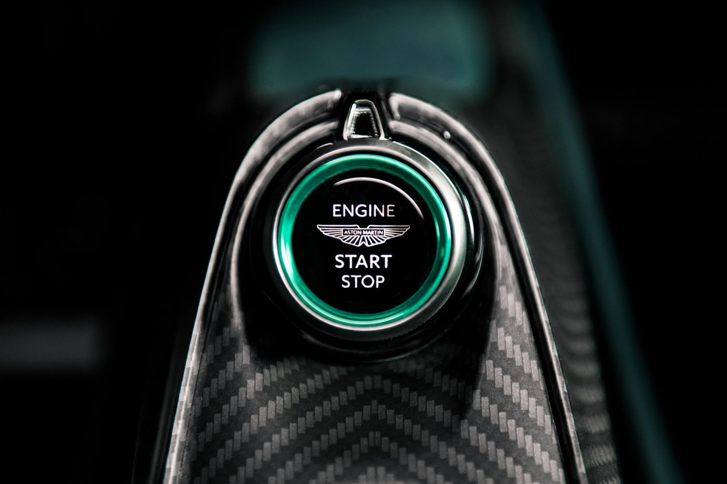 AstonMartinValhalla_08.jpg