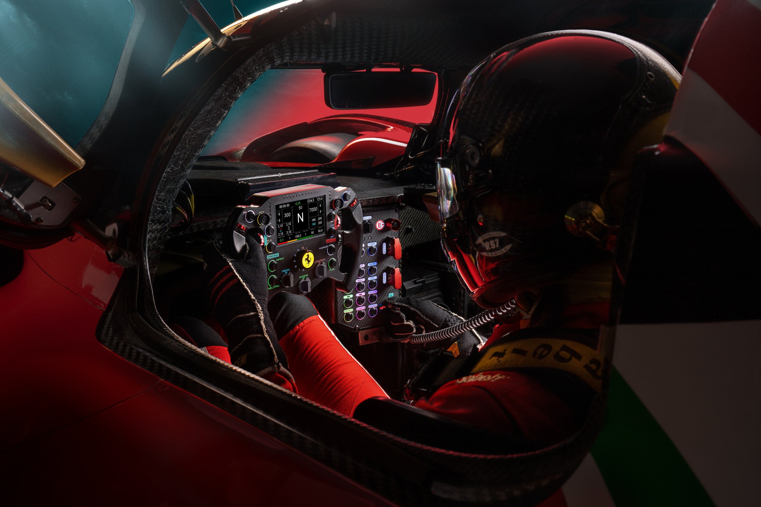 FERRARI_499P_MODIFICATA_DETAIL_STEERING.jpg