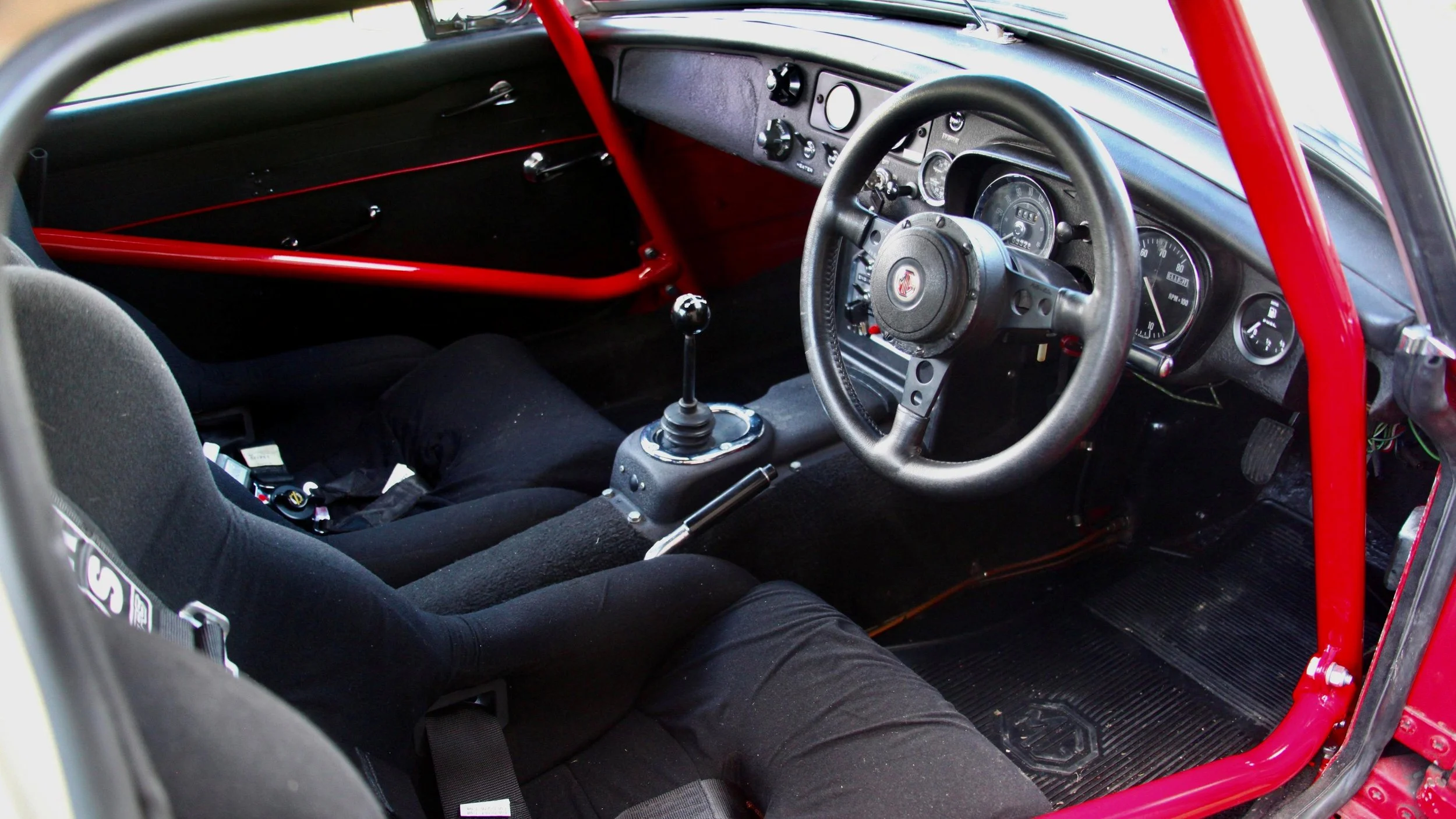 1965 MGB Roadster ex-Sir Stirling Moss Interior.jpg