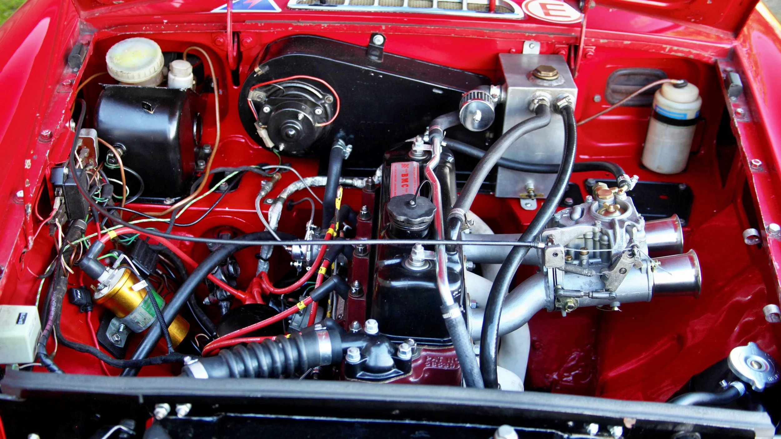 1965 MGB Roadster ex-Sir Stirling Moss Engine.jpg